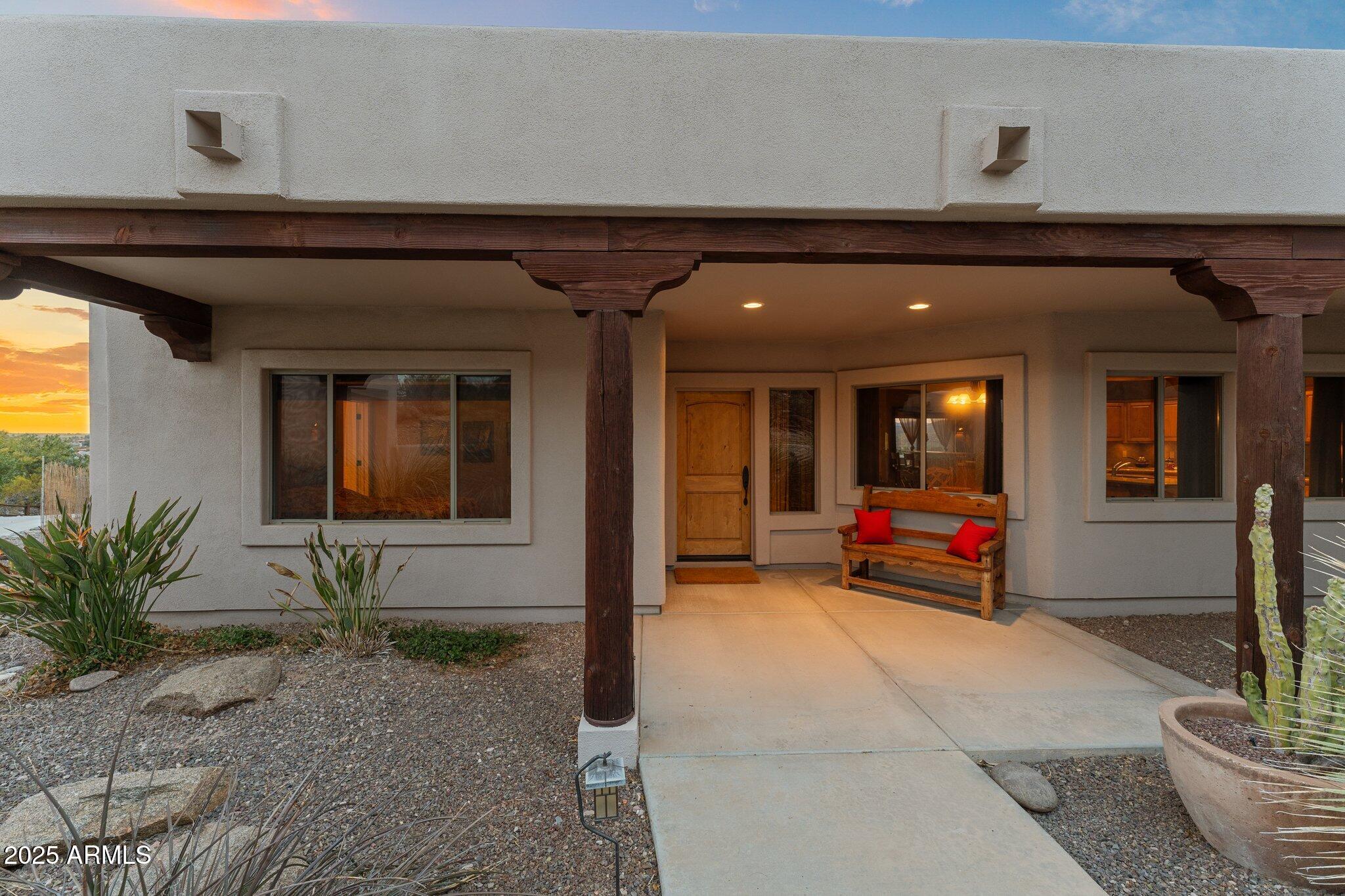 669 W CHAPARRAL Road