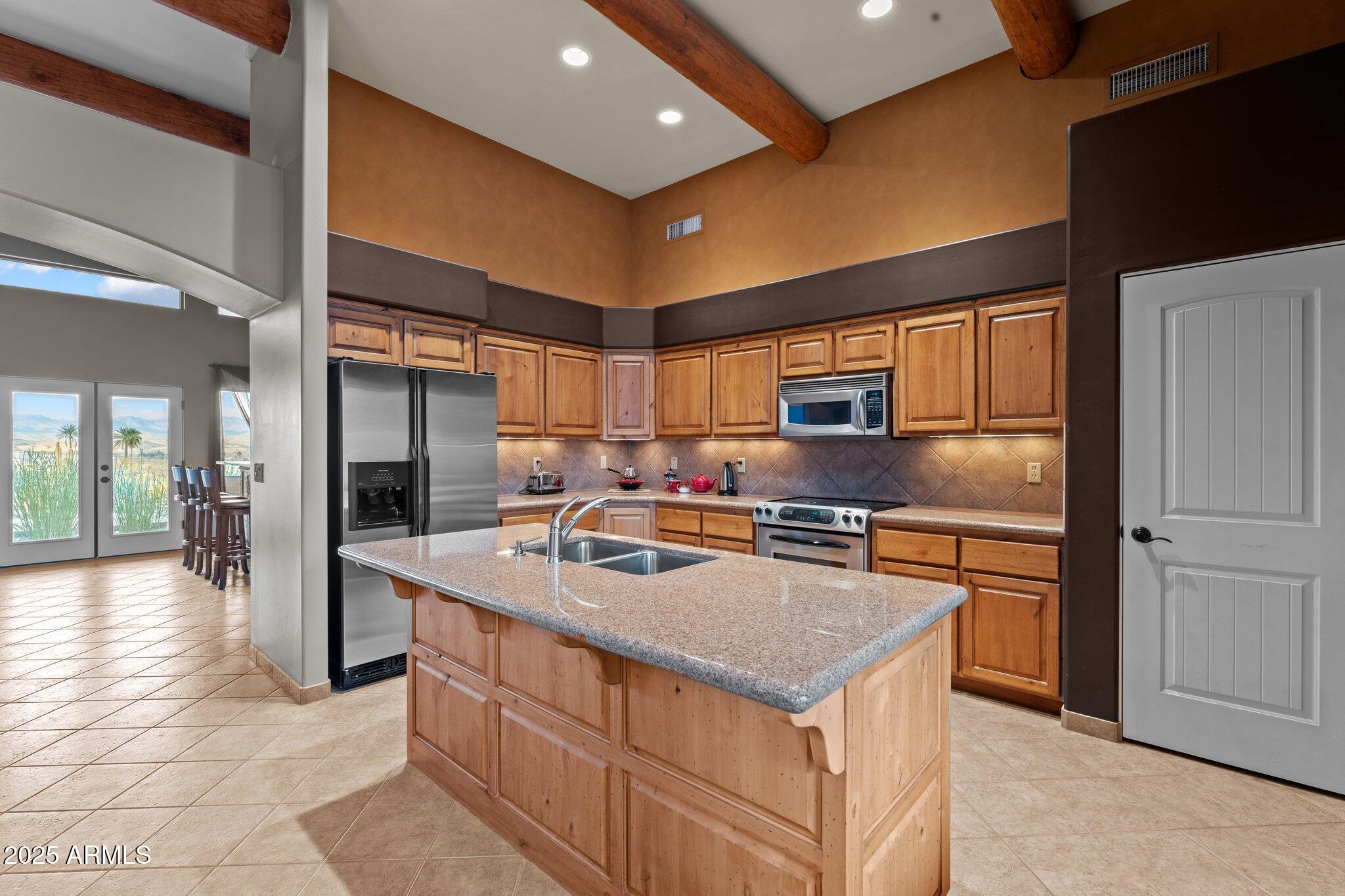 669 W CHAPARRAL Road