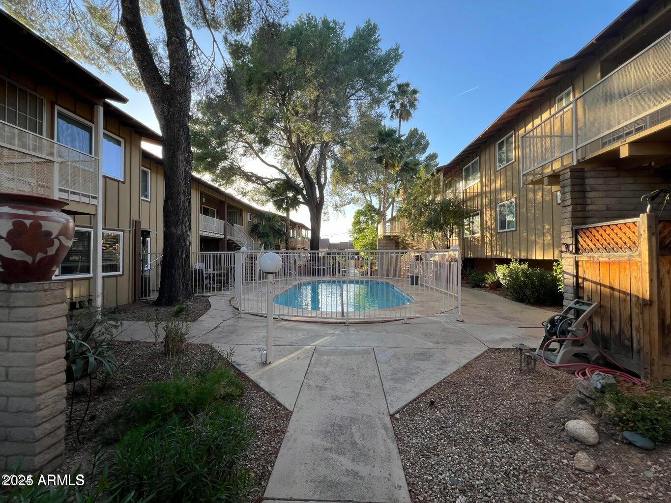 90 W Yavapai Street 20