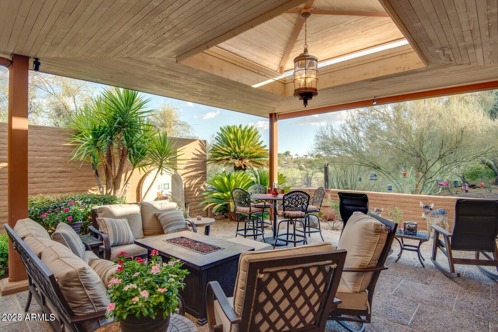 1489 THRASHER Lane