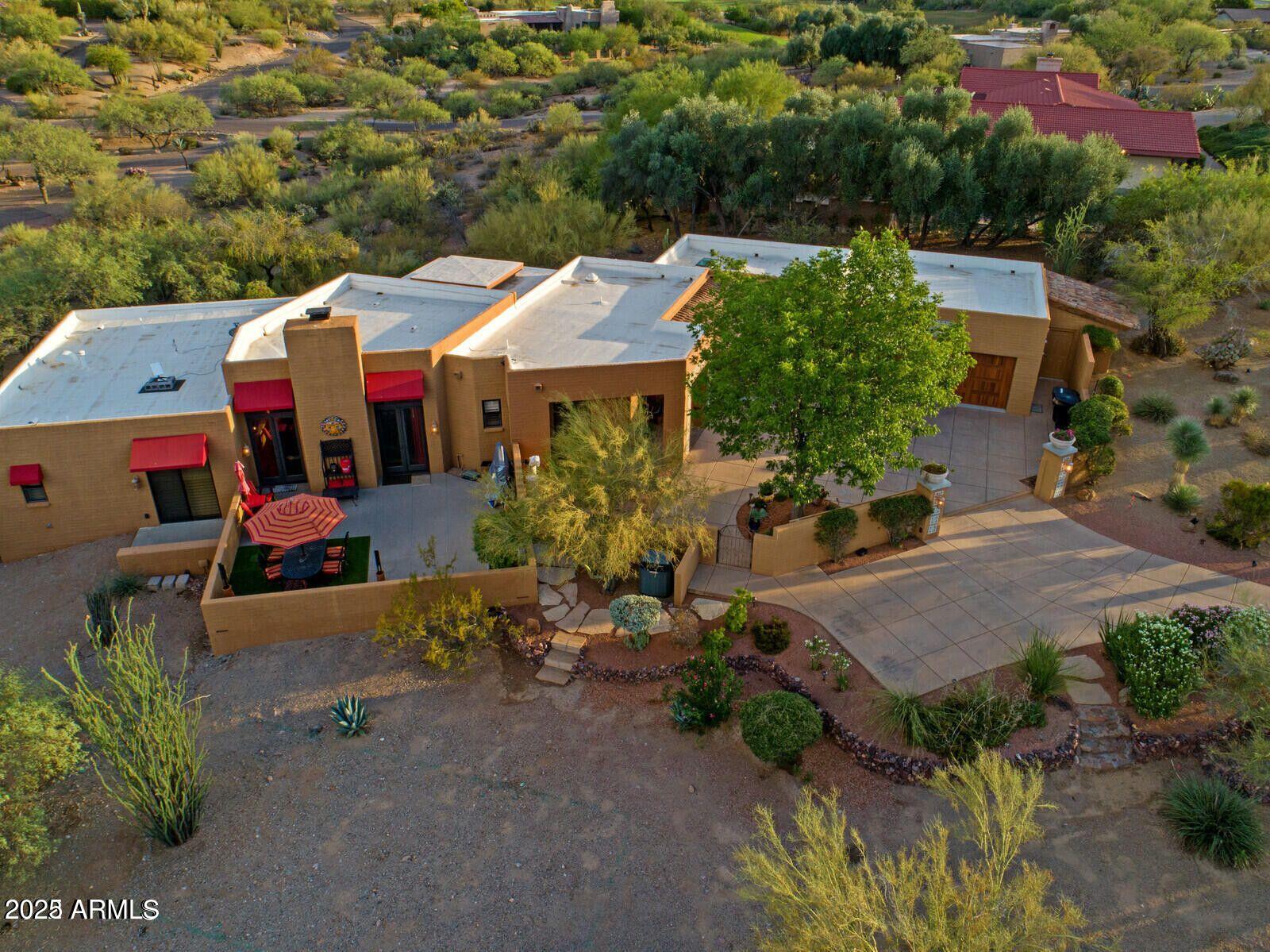 1489 THRASHER Lane