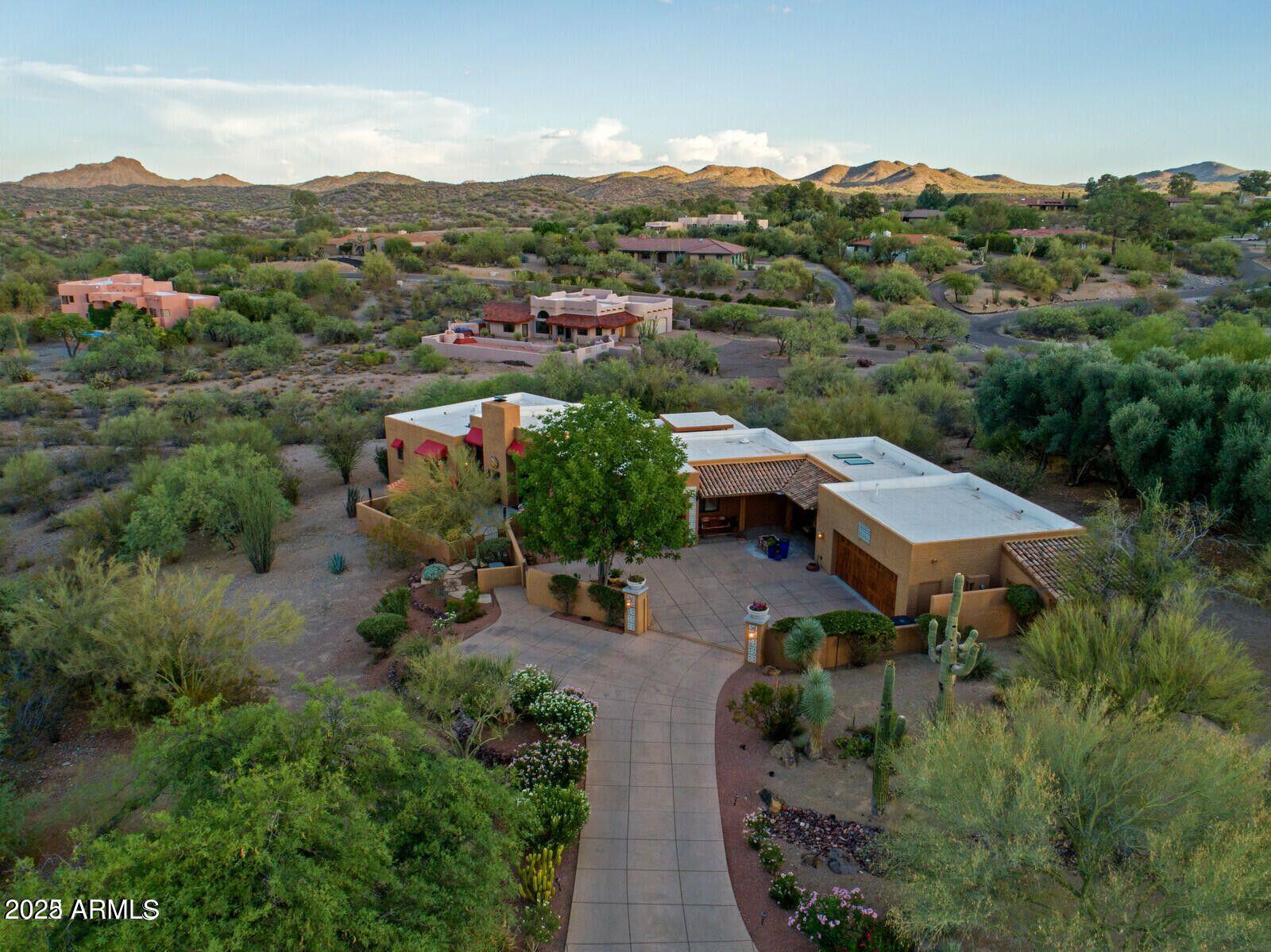 1489 THRASHER Lane