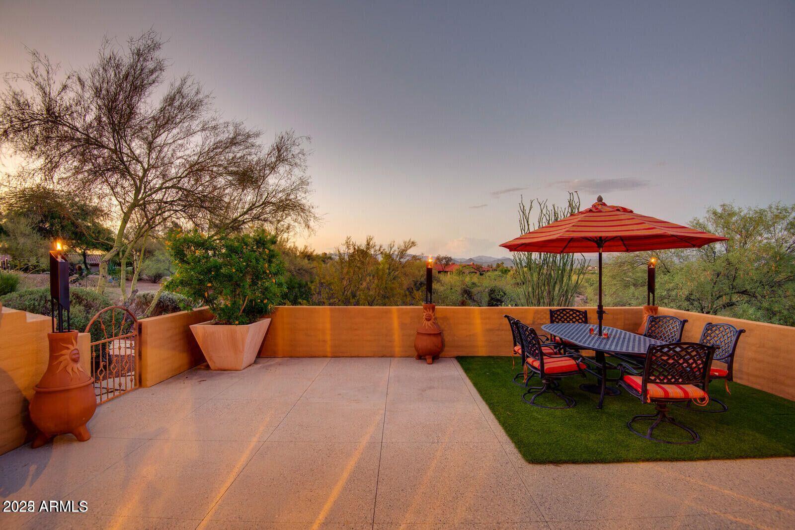 1489 THRASHER Lane