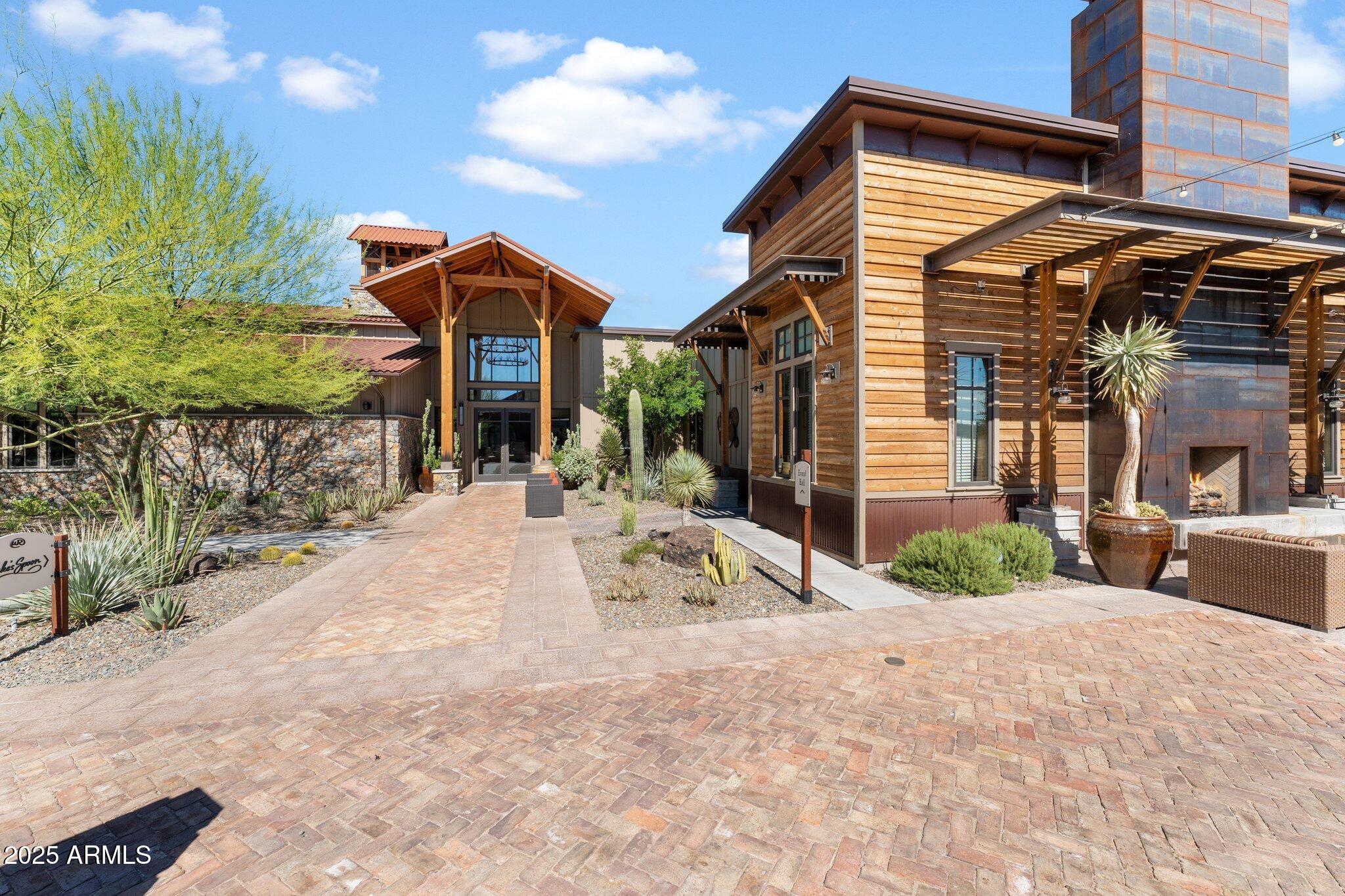 3254 BUCKAROO Court