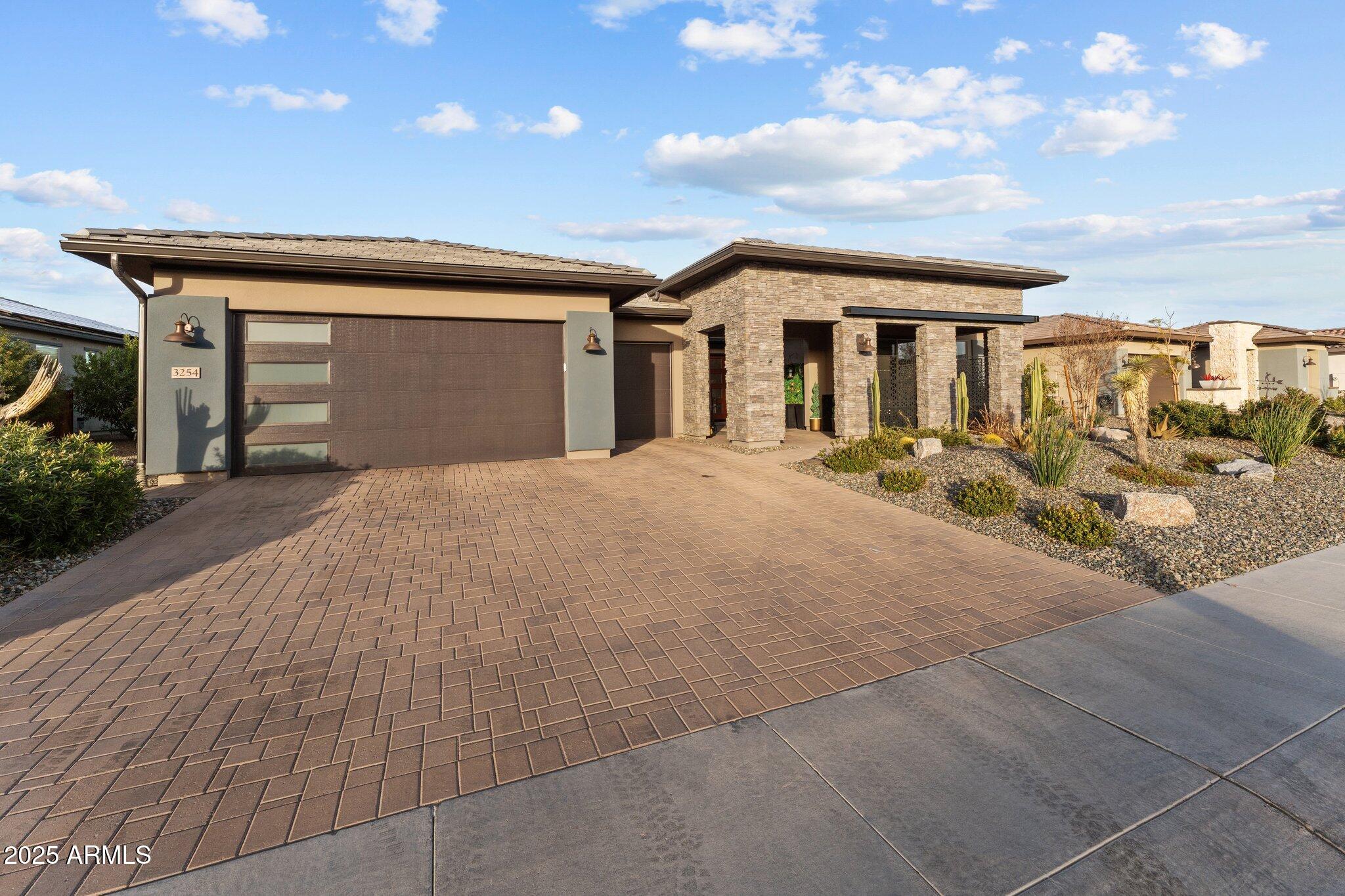 3254 BUCKAROO Court