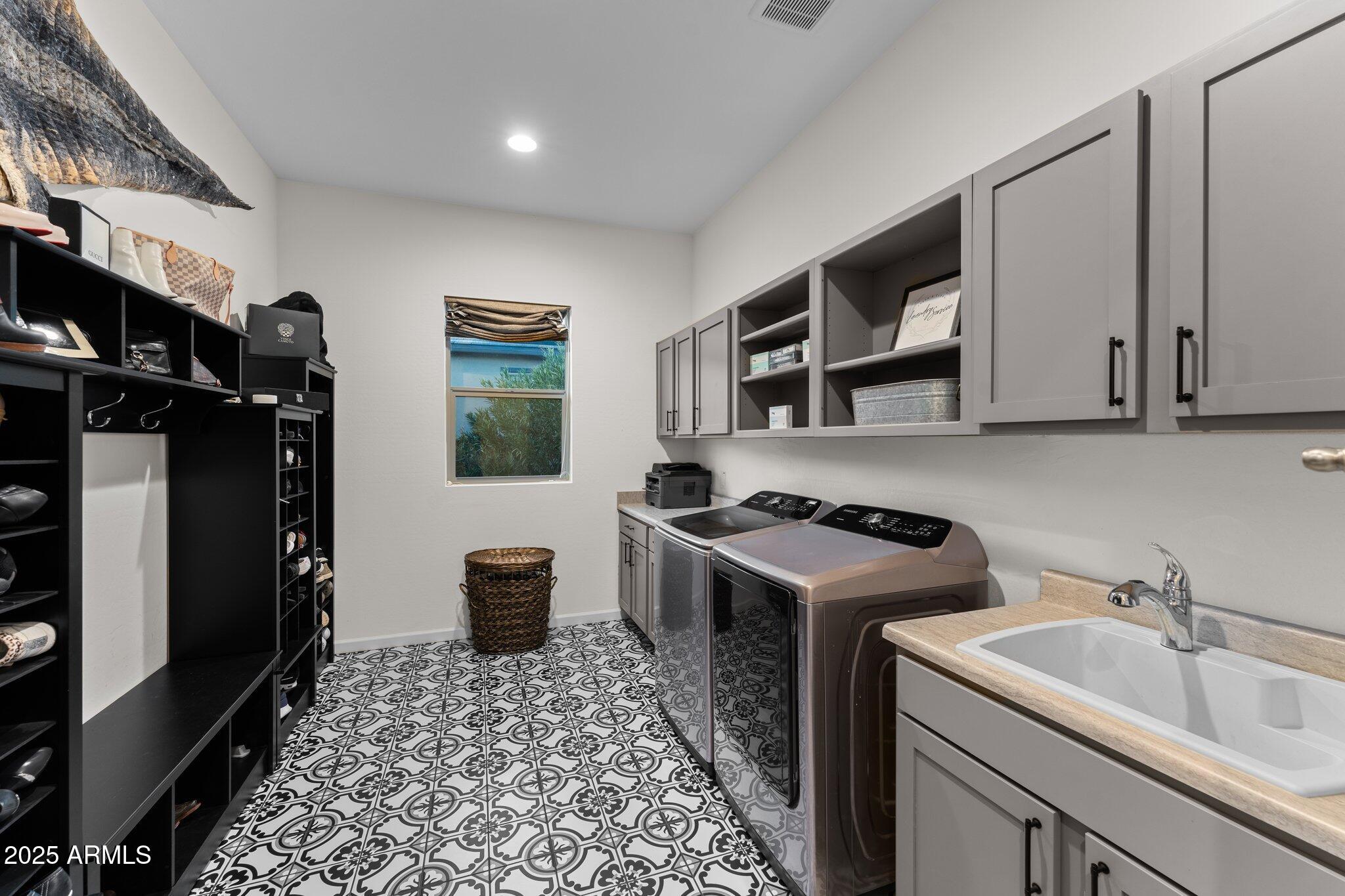3254 BUCKAROO Court