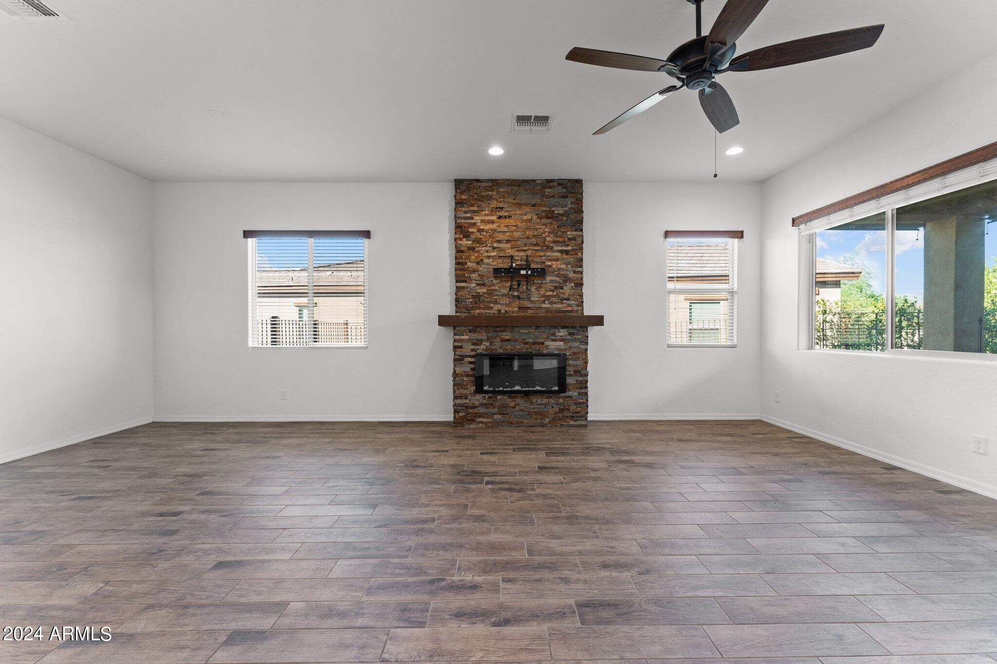 4274 Sawbuck Way