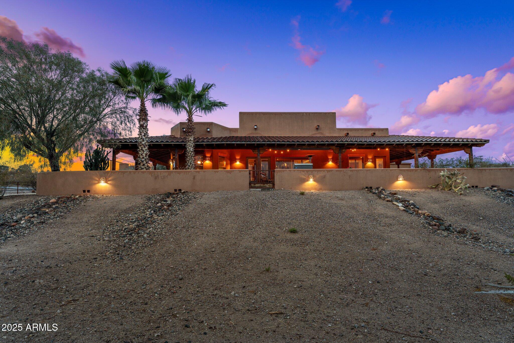 1520 W CHEROKEE Lane