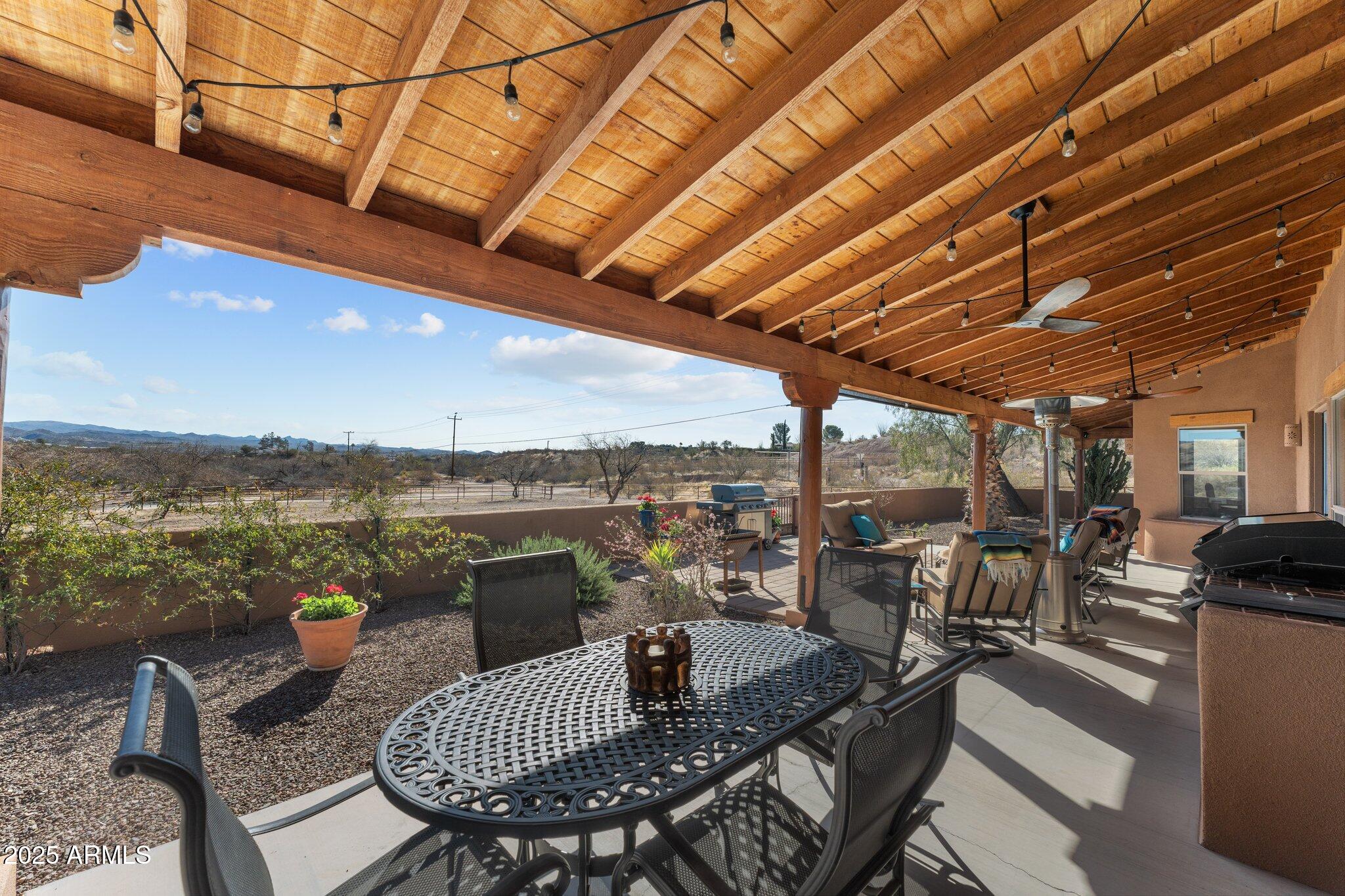 1520 W CHEROKEE Lane