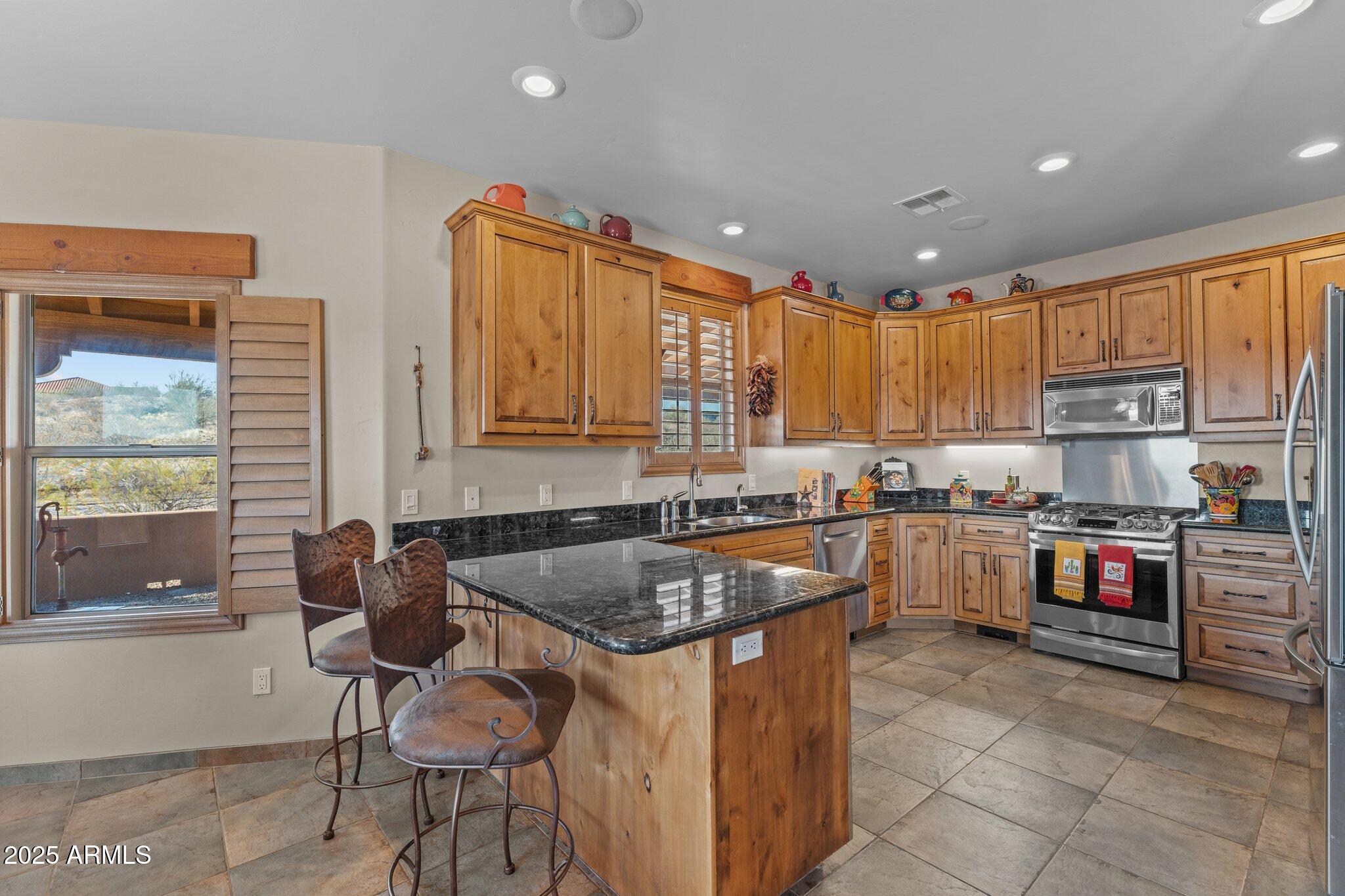 1520 W CHEROKEE Lane