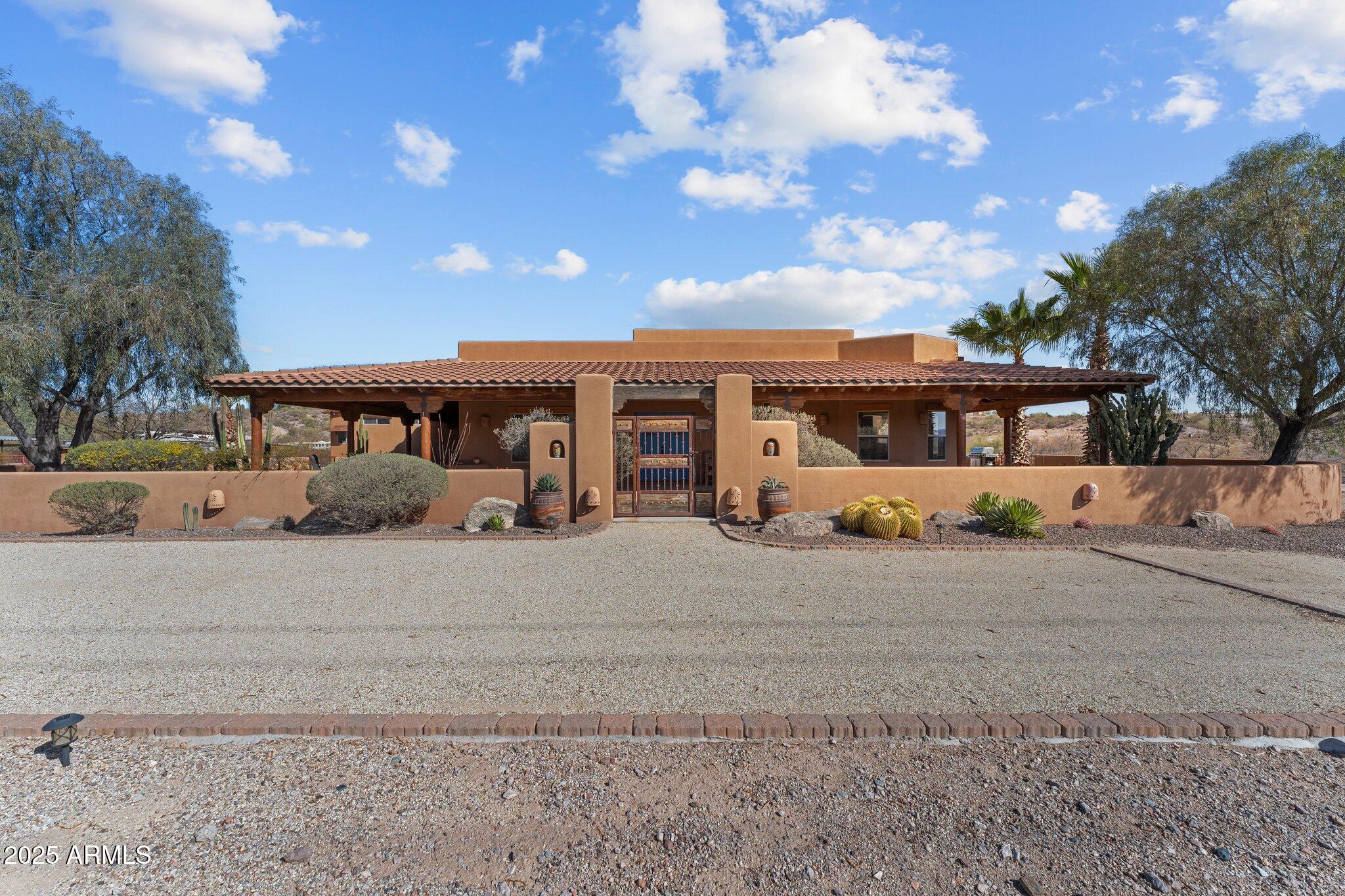 1520 W CHEROKEE Lane