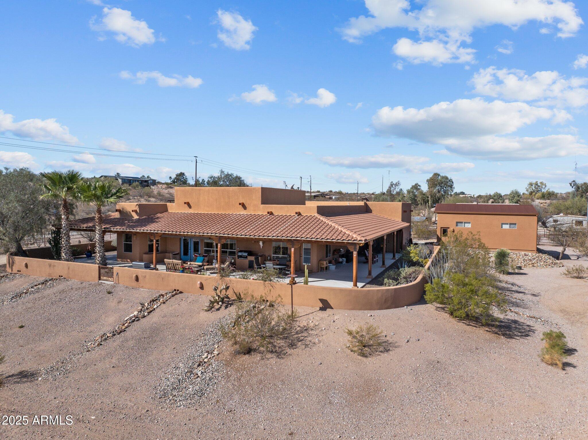 1520 W CHEROKEE Lane