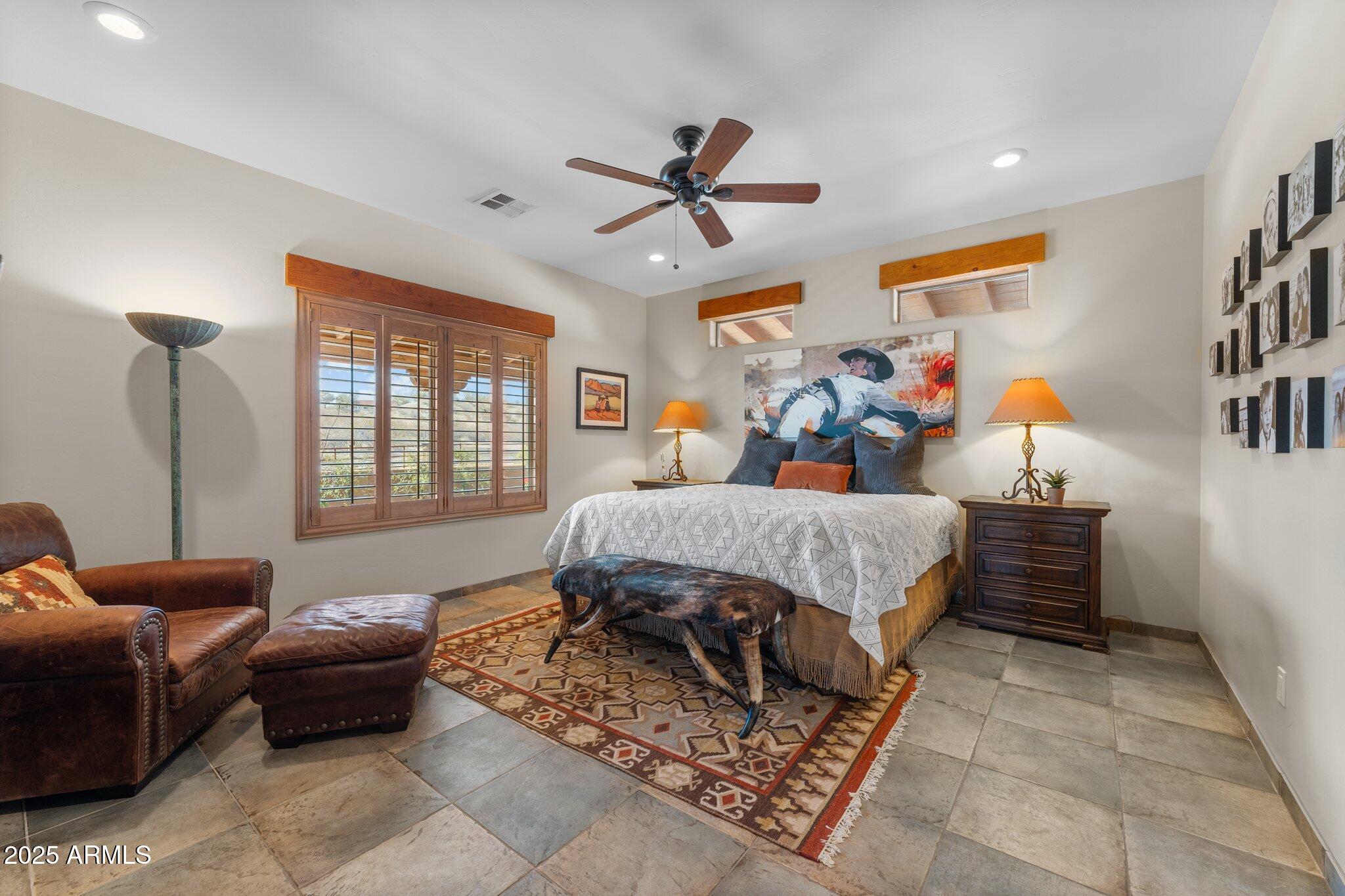 1520 W CHEROKEE Lane