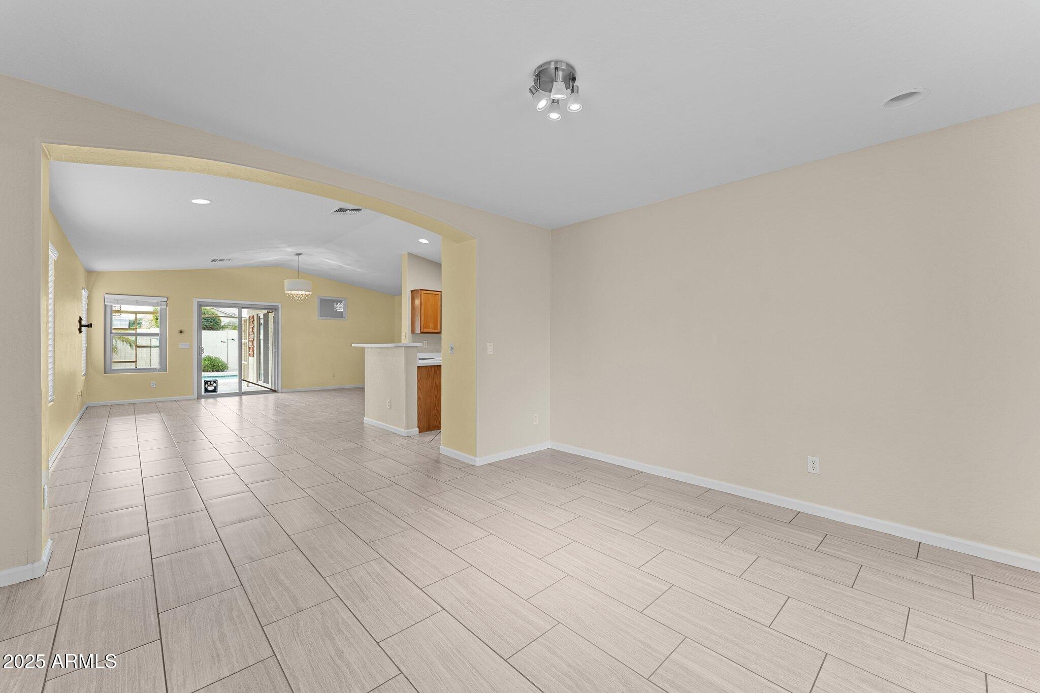 10817 W WILSHIRE Drive