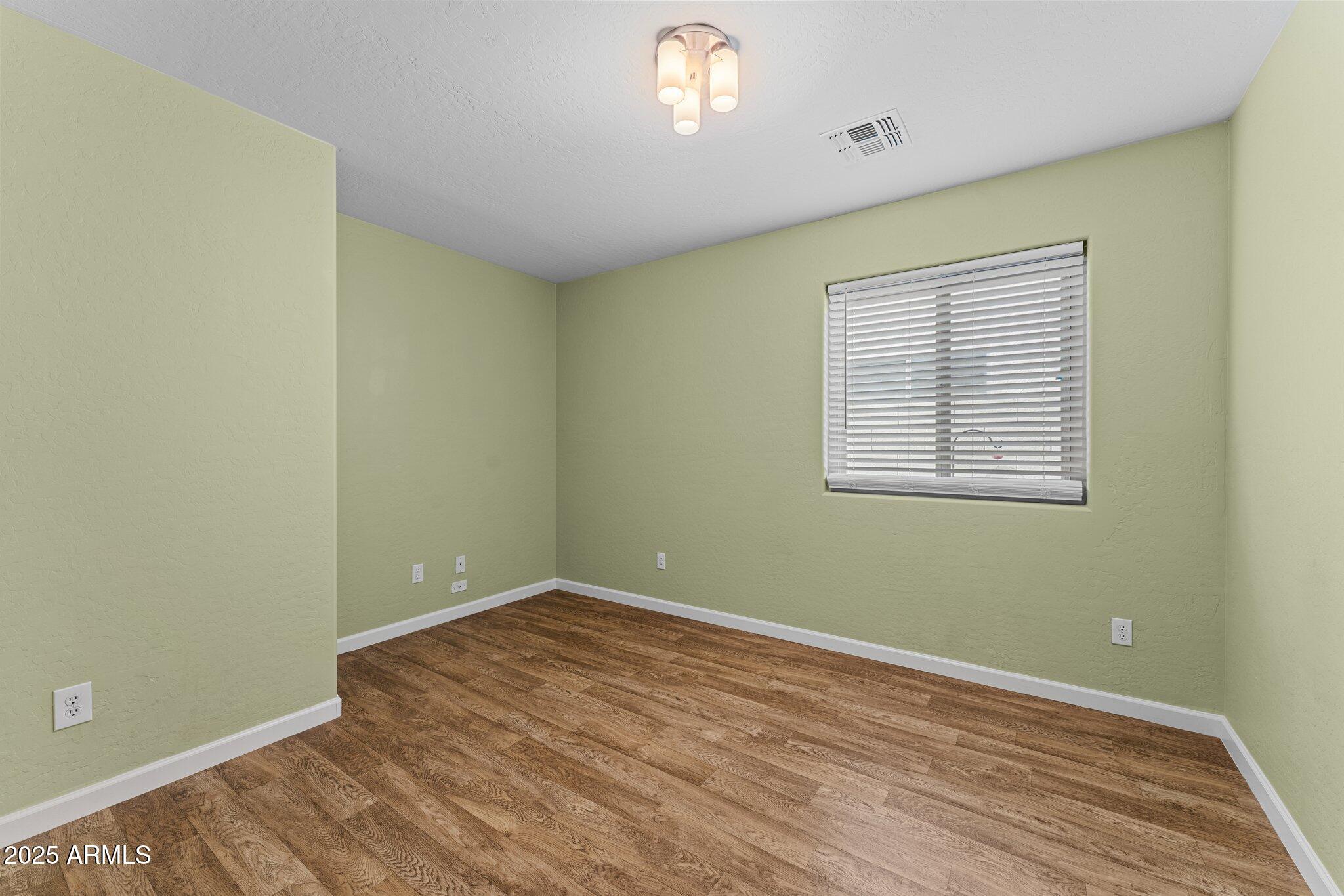 10817 W WILSHIRE Drive
