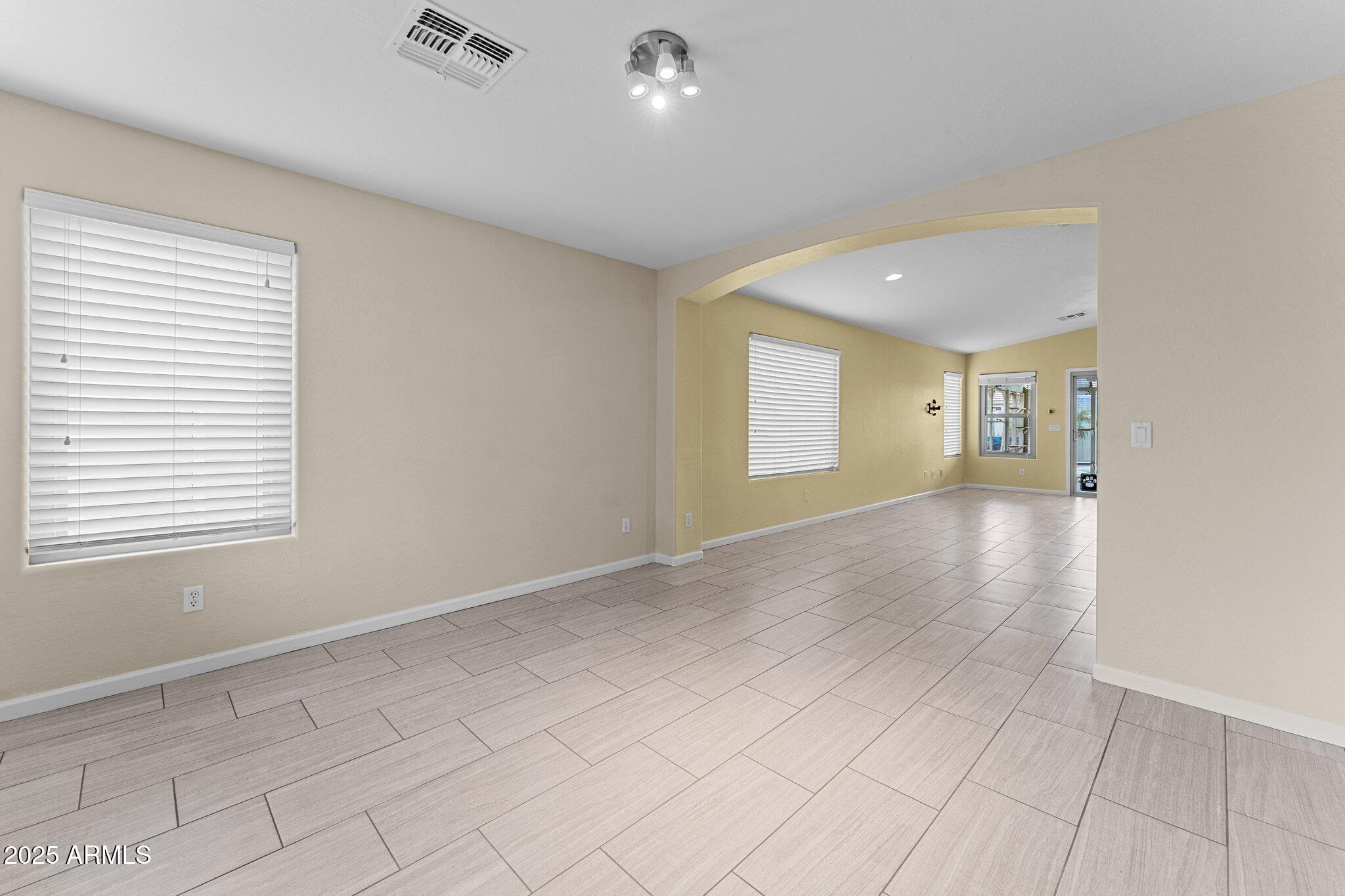 10817 W WILSHIRE Drive