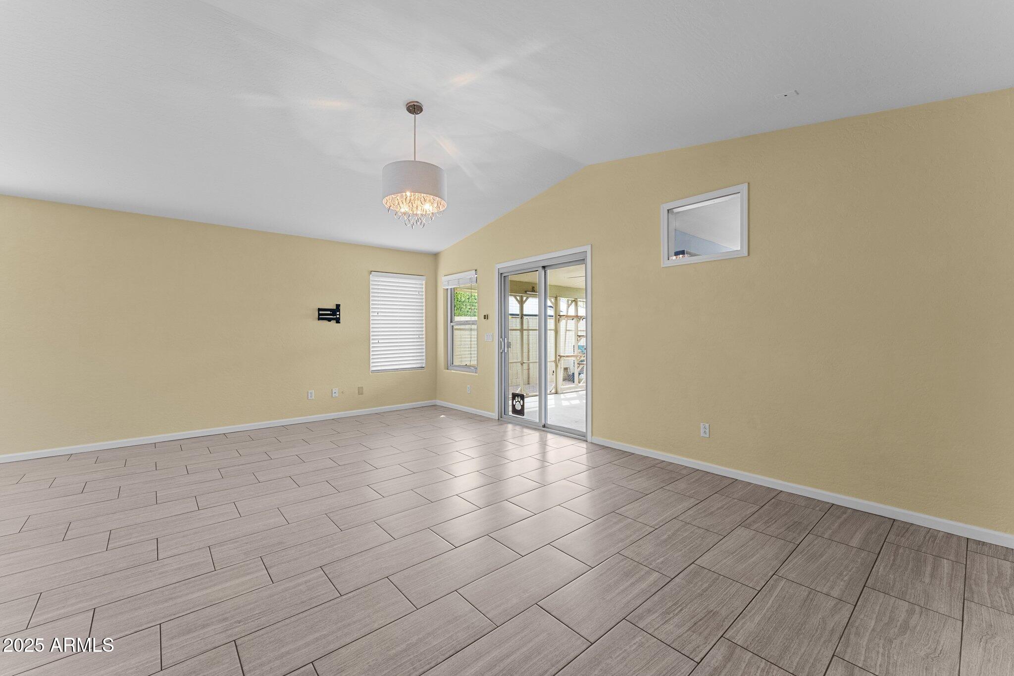 10817 W WILSHIRE Drive