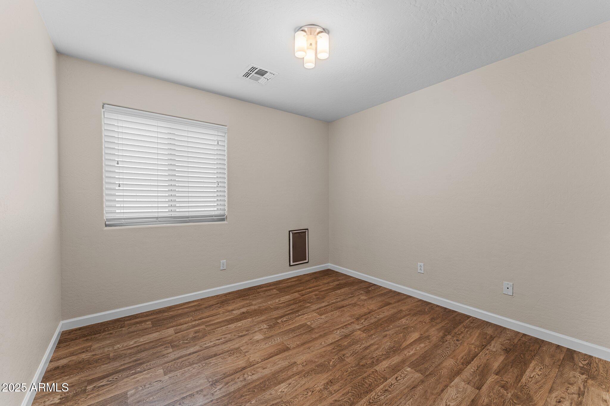 10817 W WILSHIRE Drive
