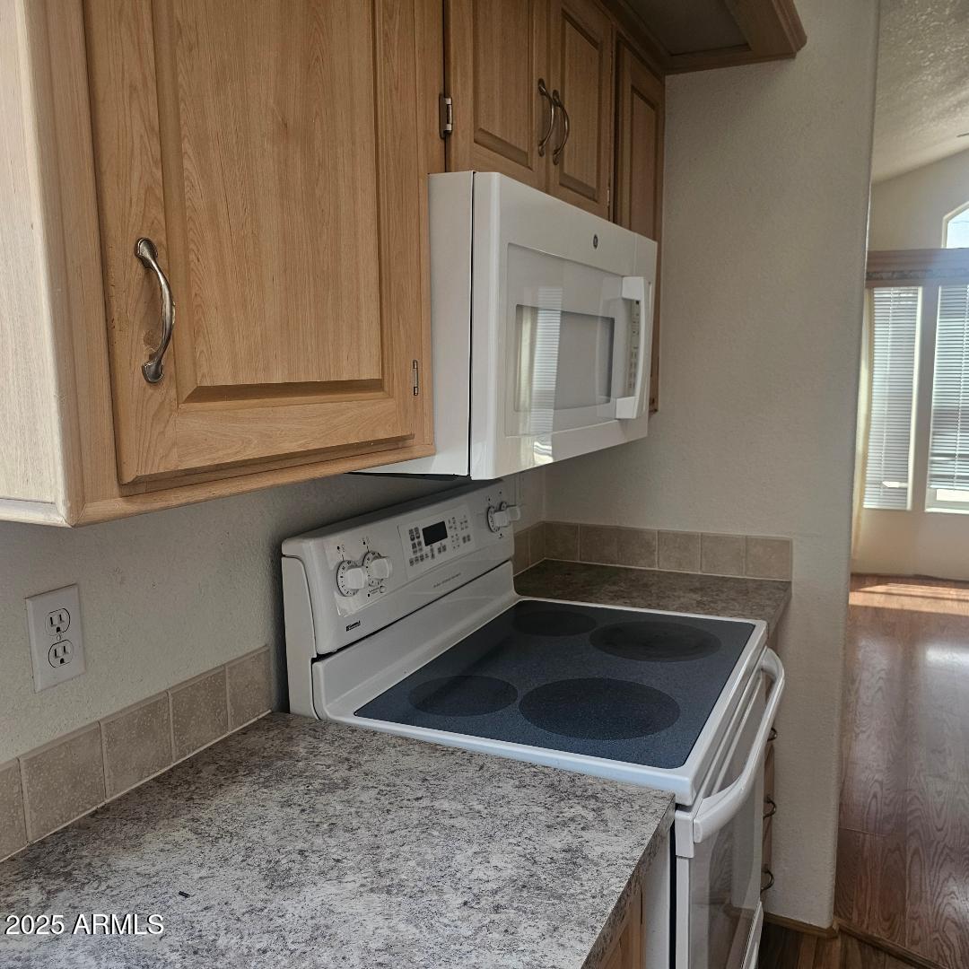 21288 W Granite Ridge Road