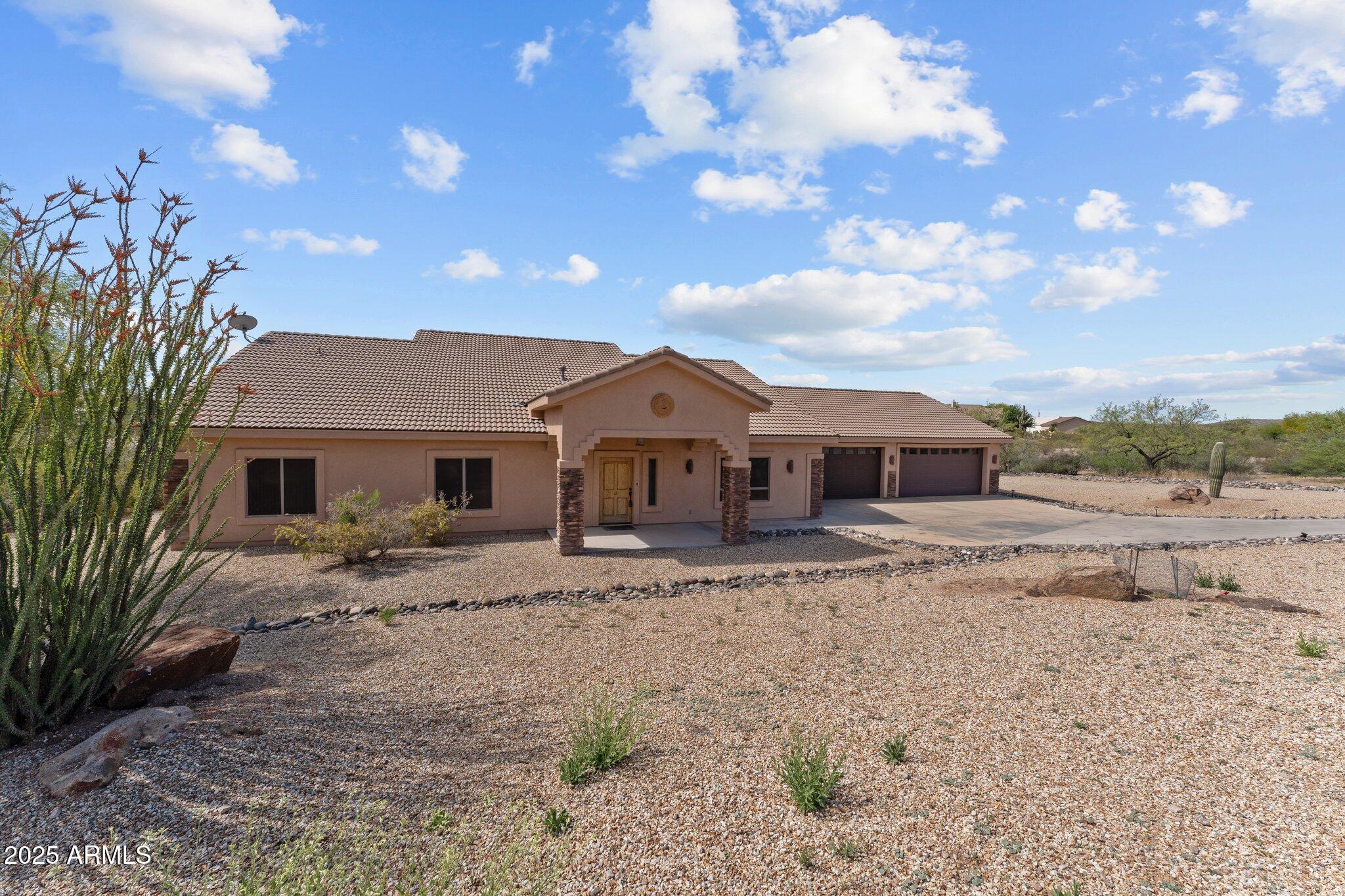 2905 N Silver Spur Drive