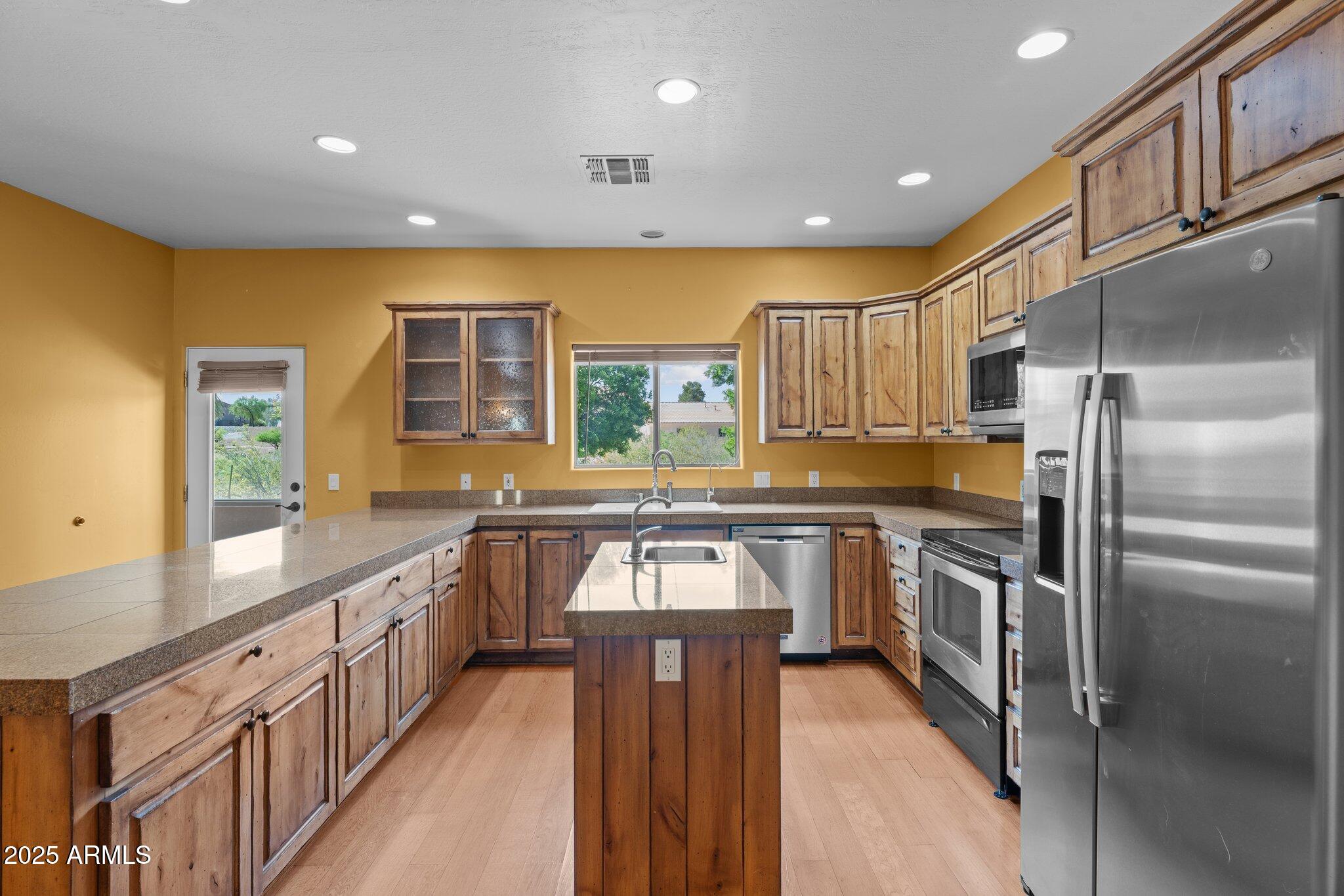 2905 N Silver Spur Drive