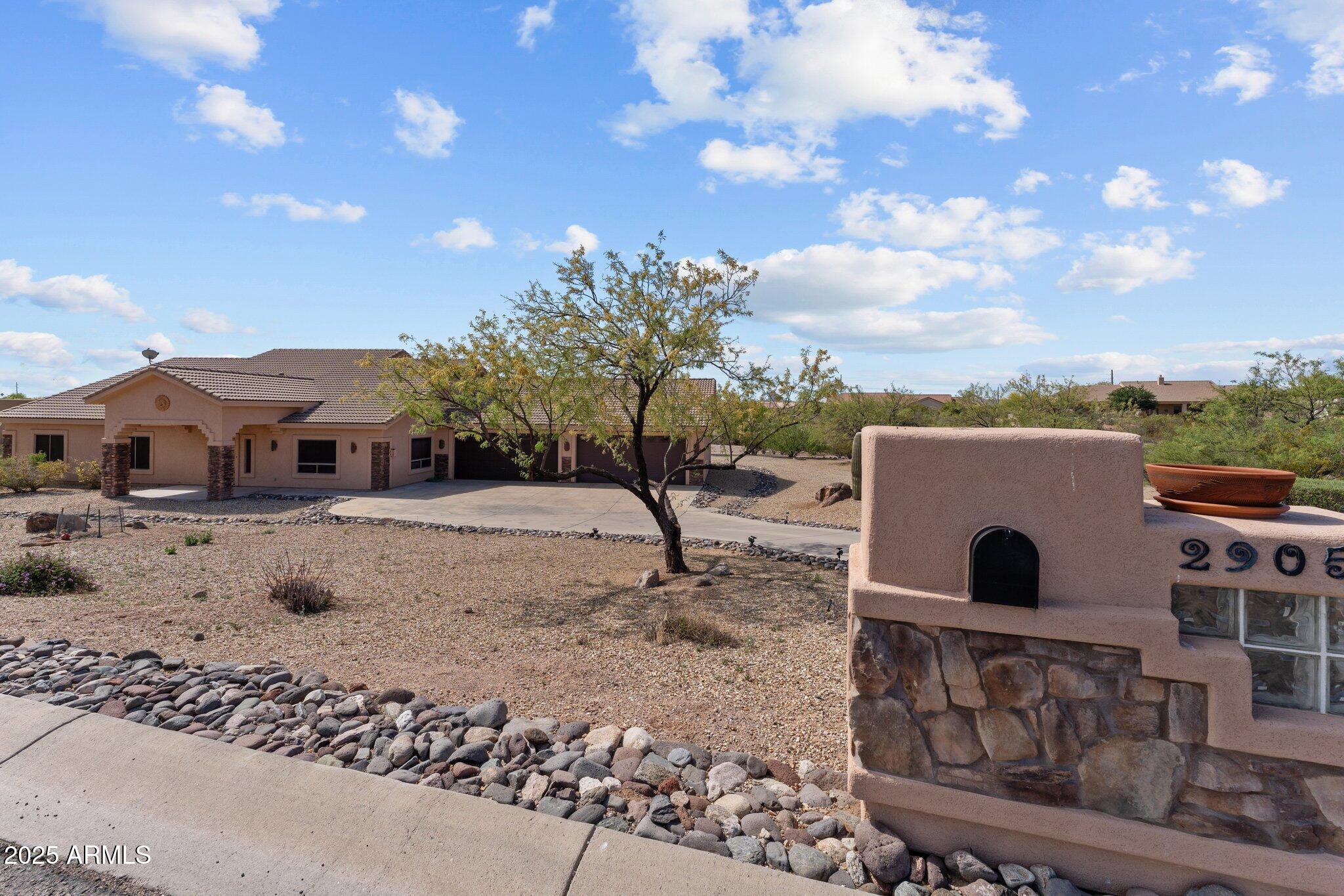 2905 N Silver Spur Drive