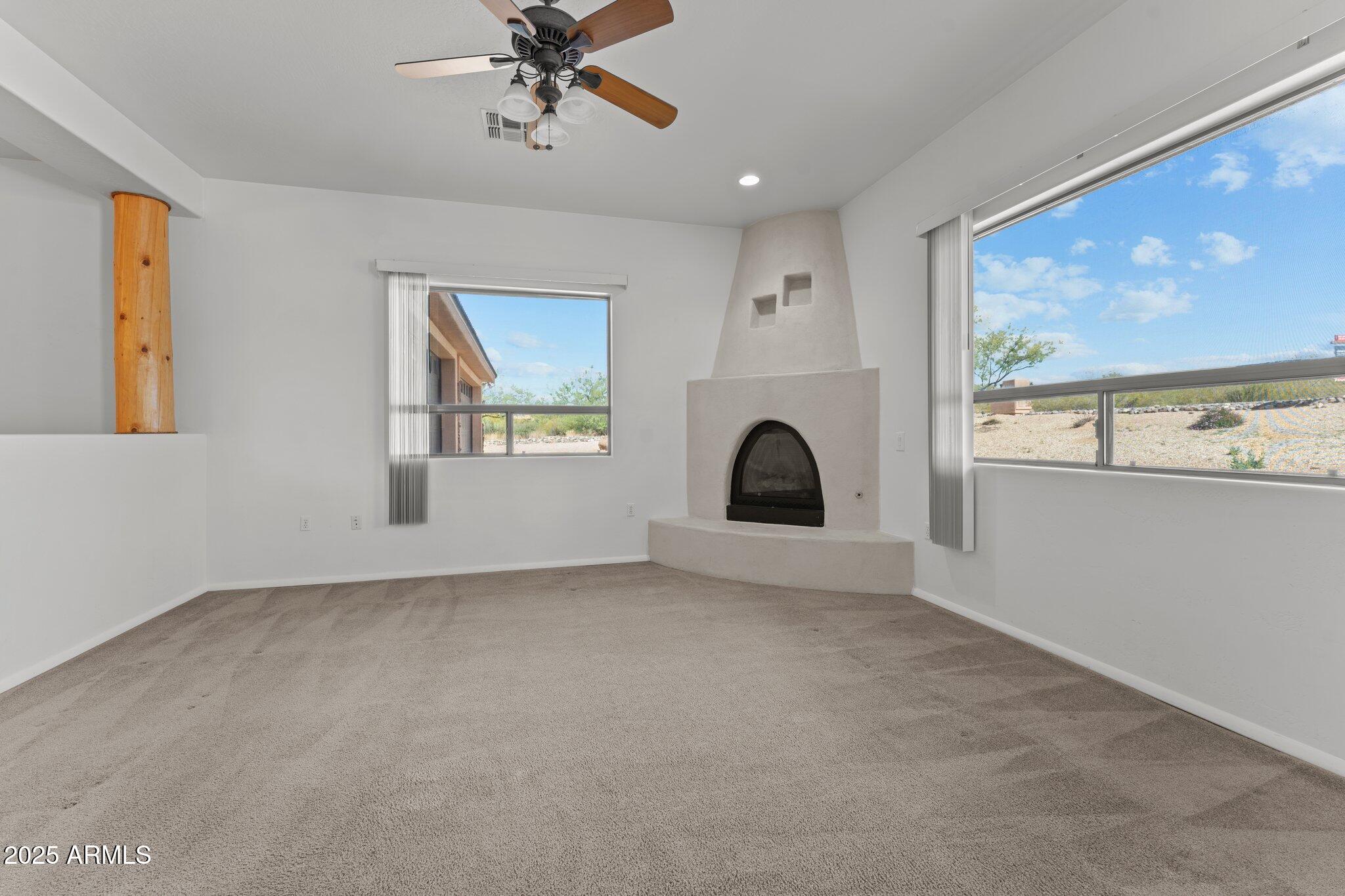 2905 N Silver Spur Drive