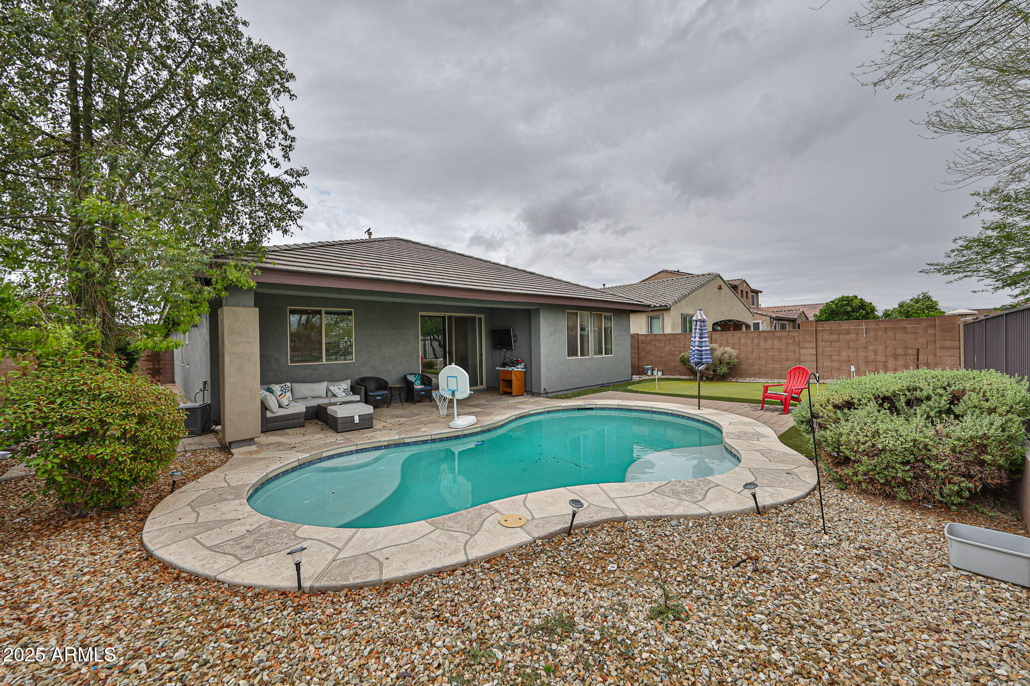 16140 W SIERRA Street