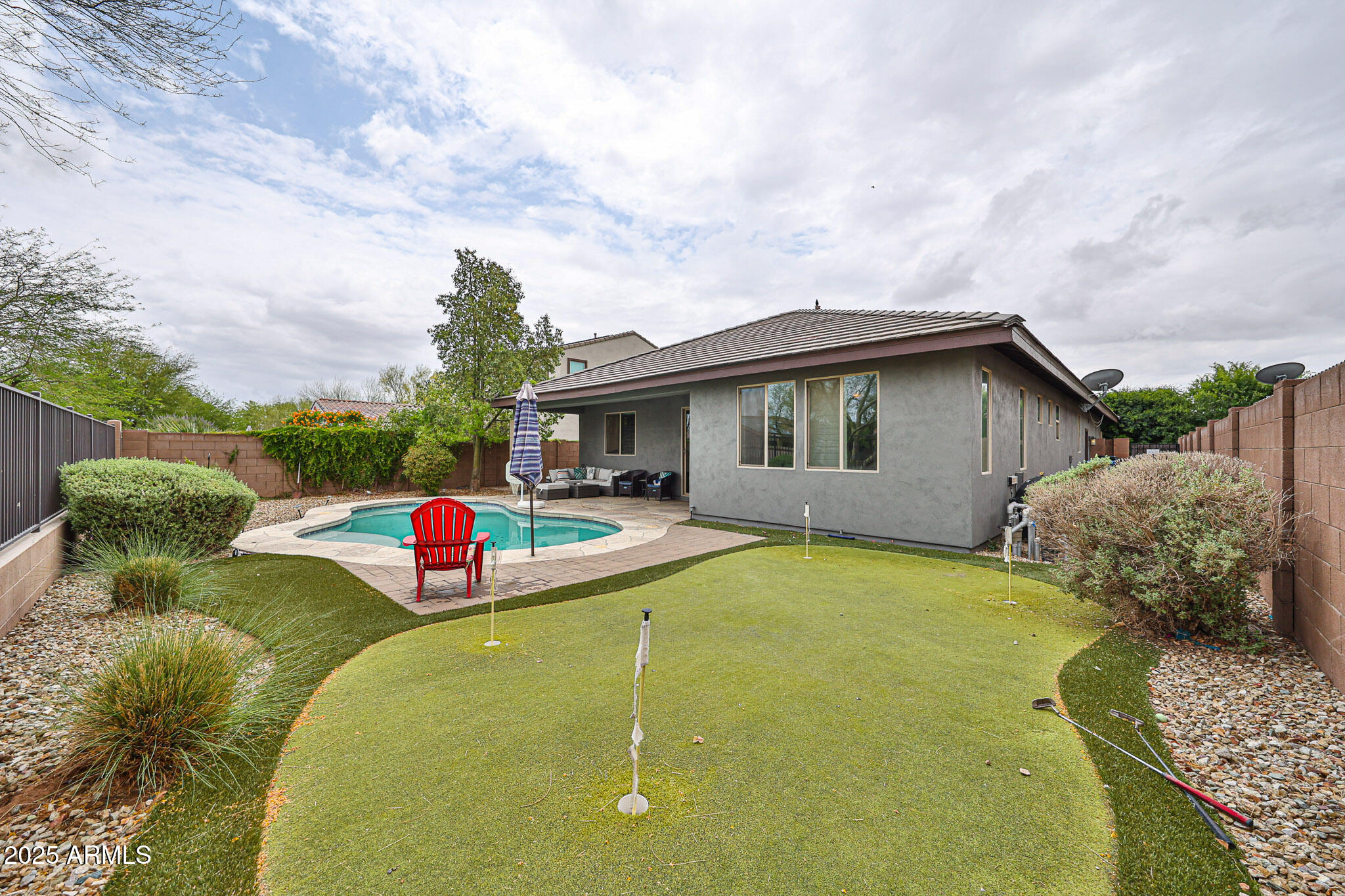 16140 W SIERRA Street