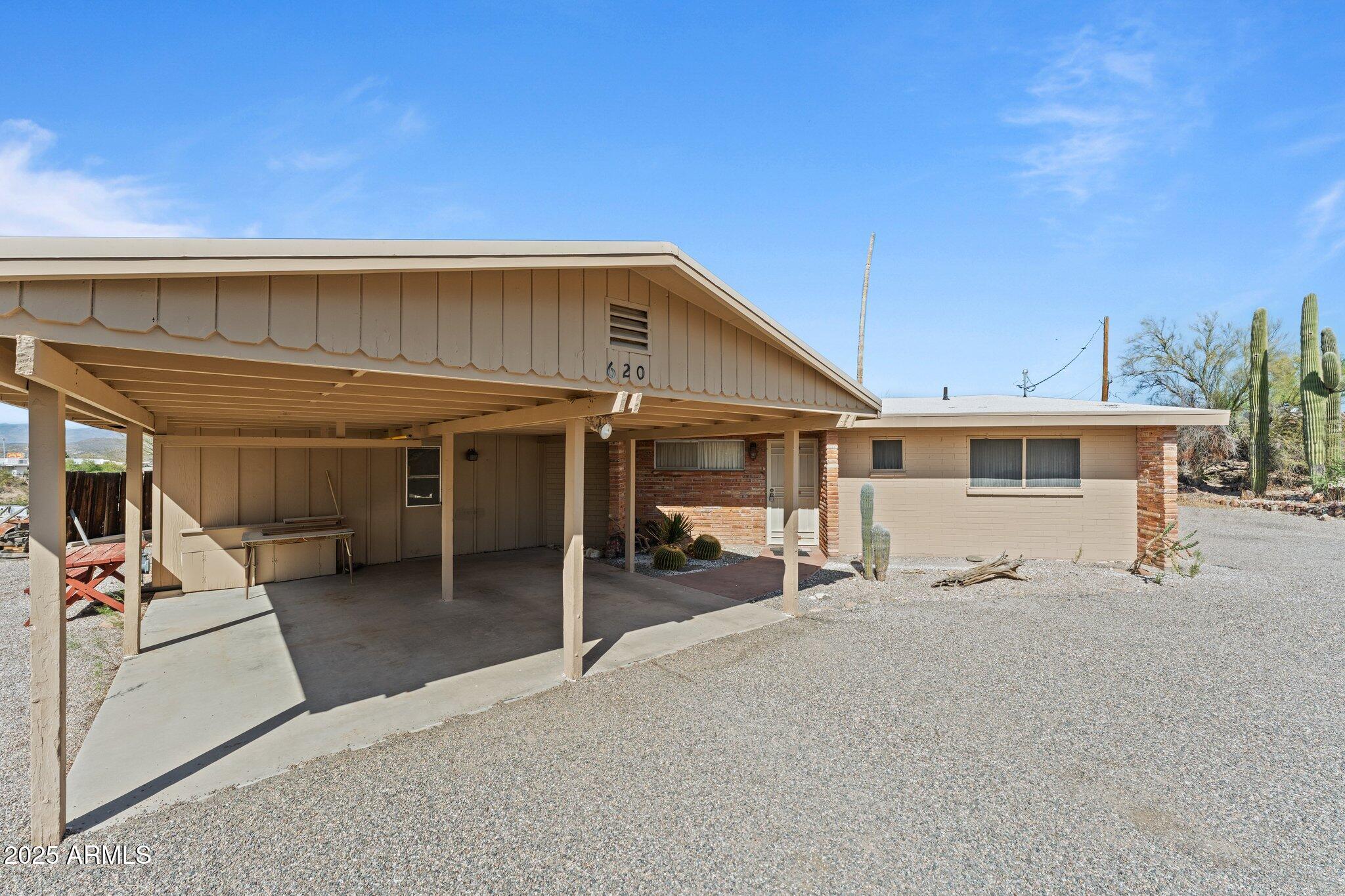 620 N HEIGHTS Road