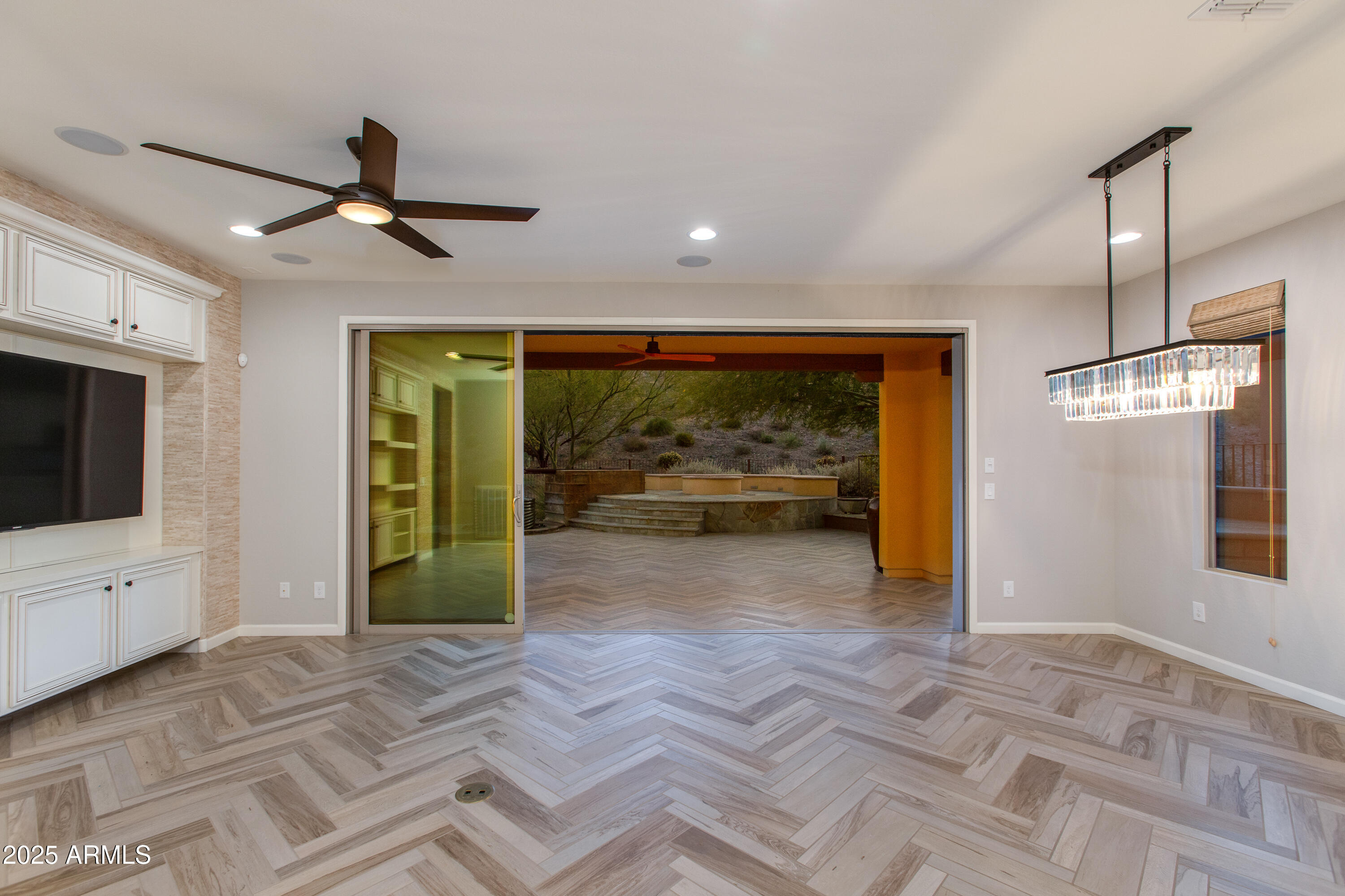 3285 MAVERICK Drive
