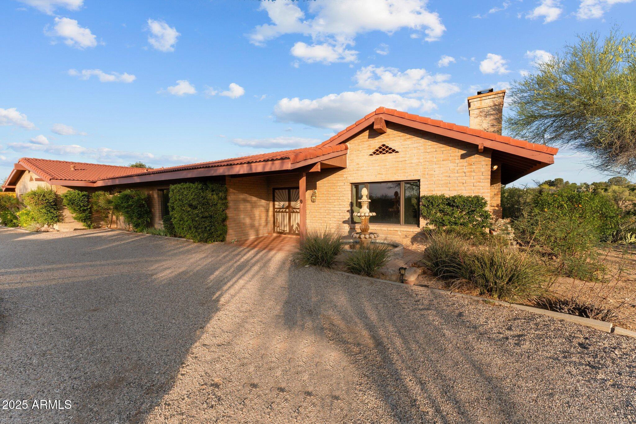1503 N THRASHER Lane
