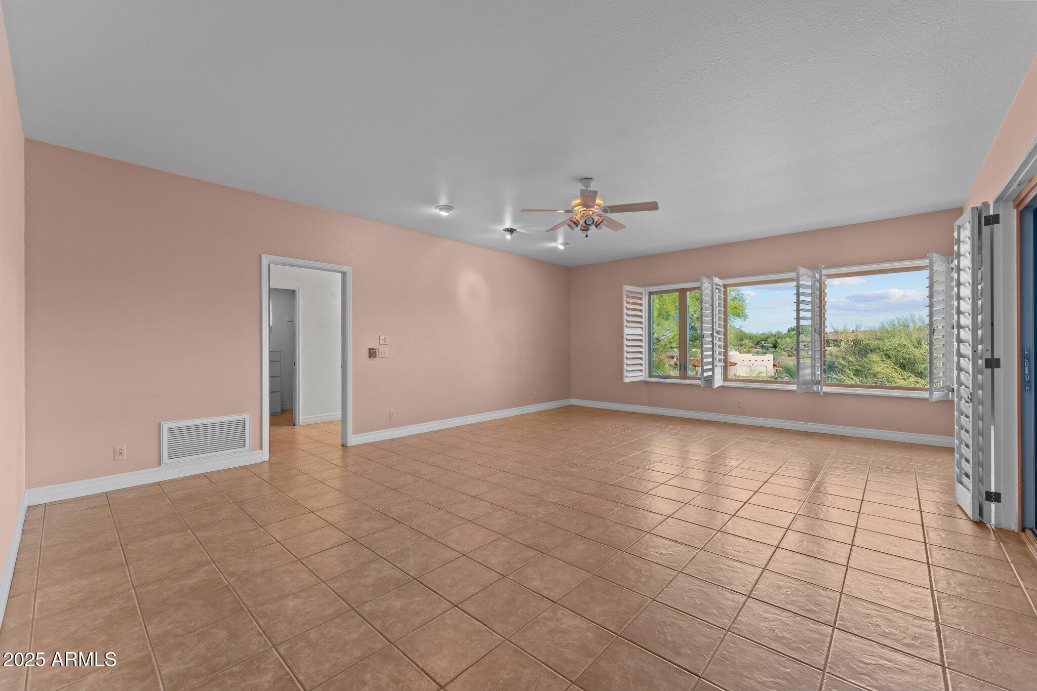 1503 N THRASHER Lane