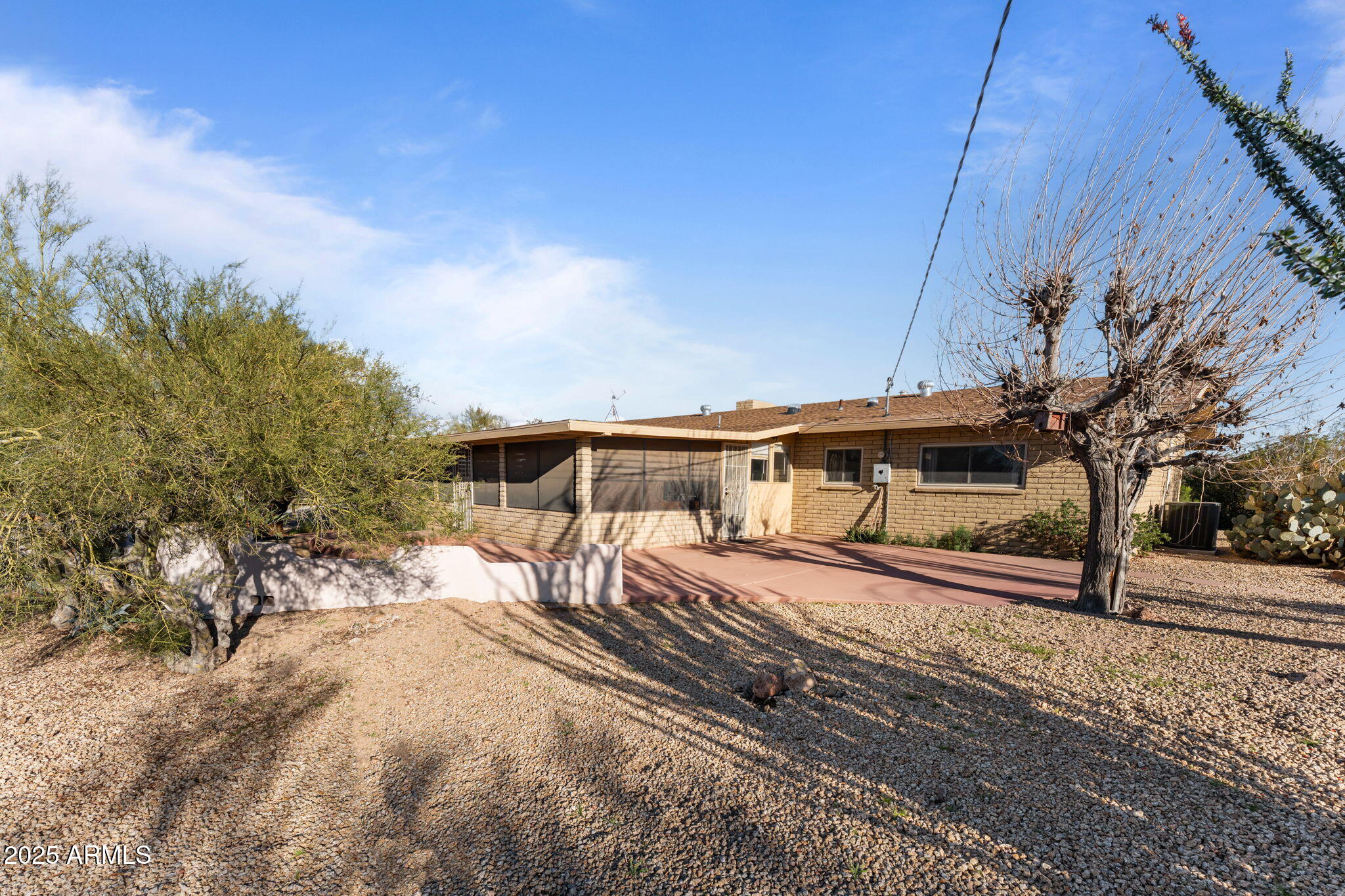 860 FALCON Drive