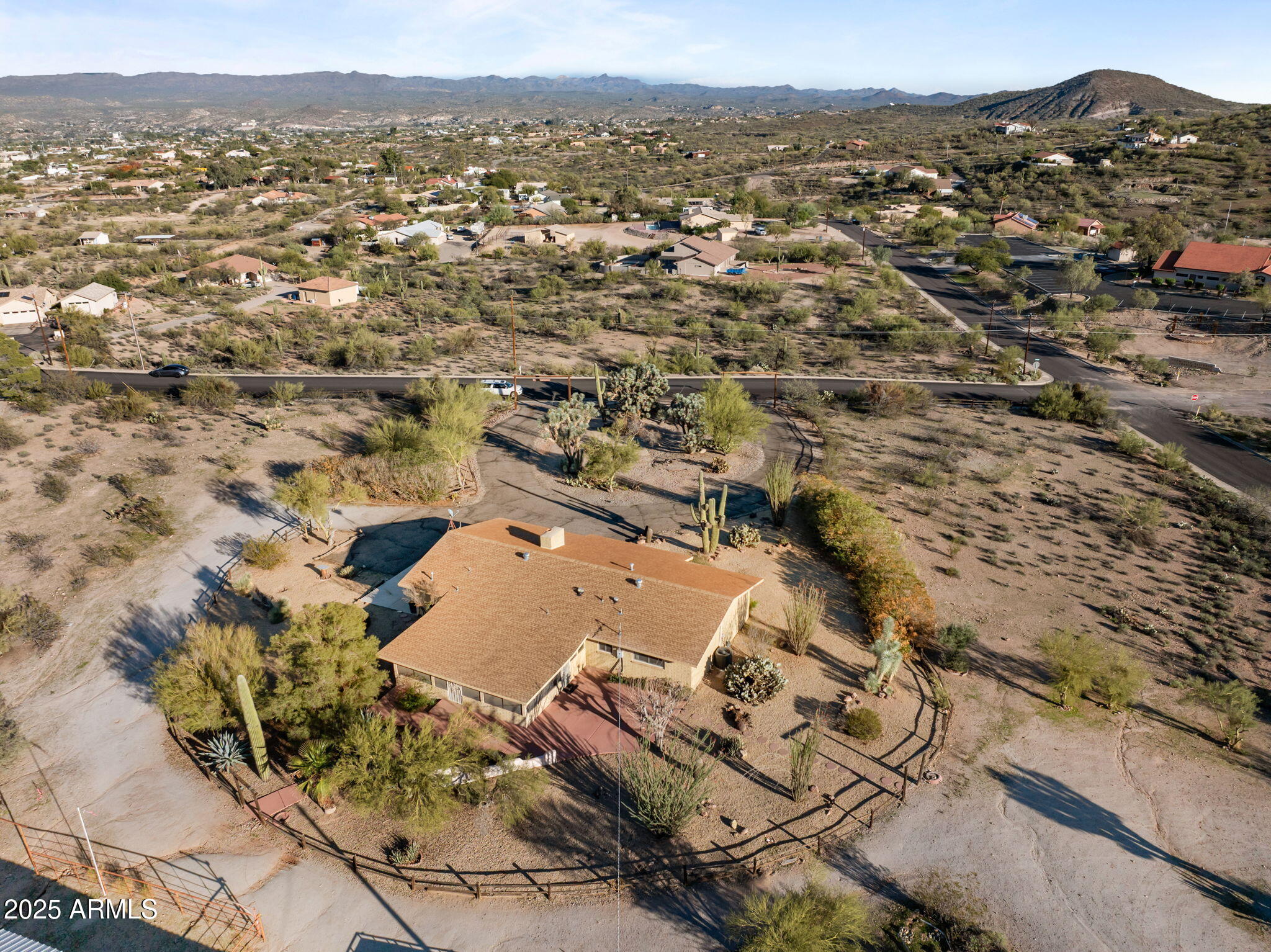 860 FALCON Drive