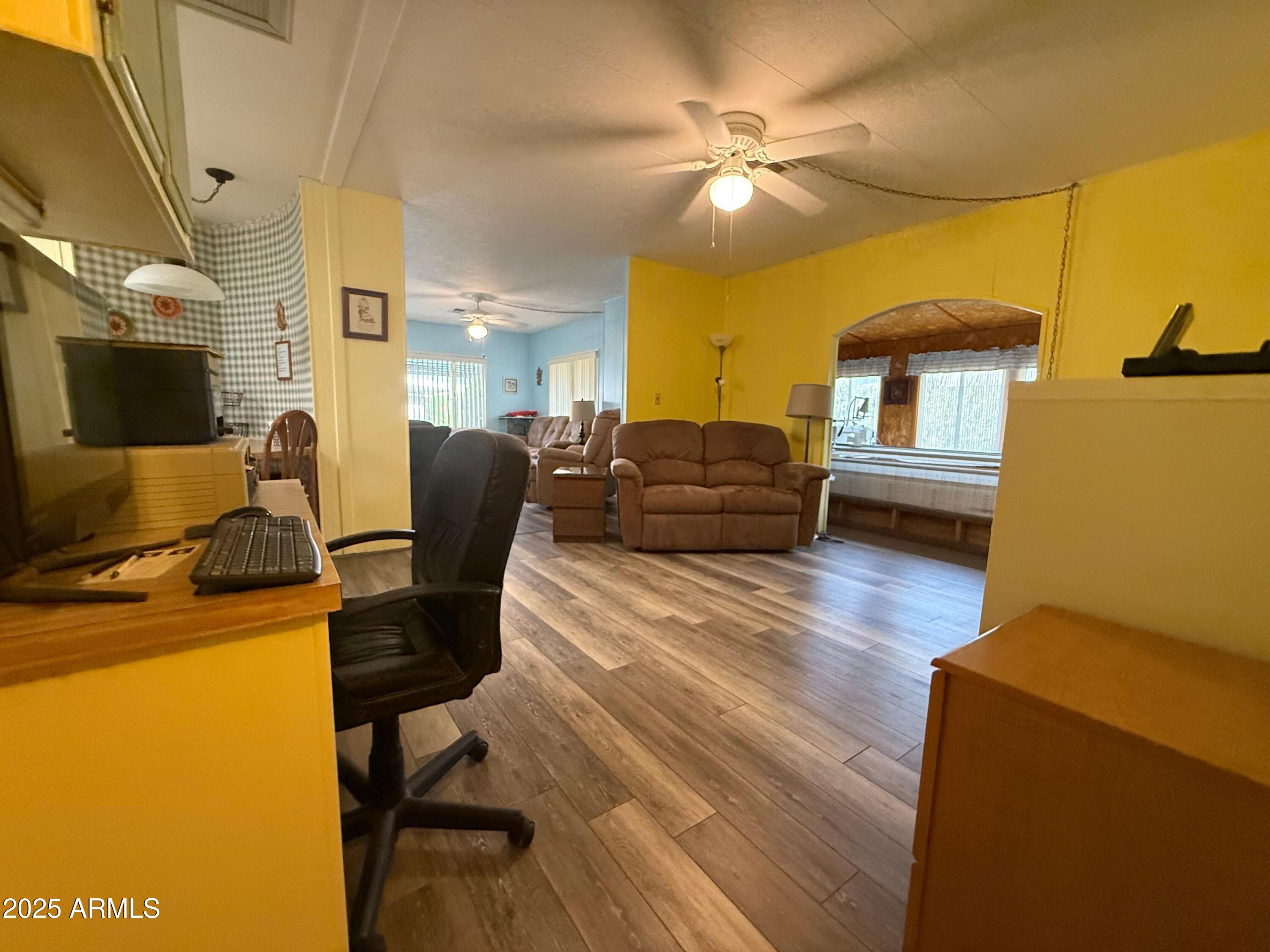 2501 W Wickenburg Way Unit: 137