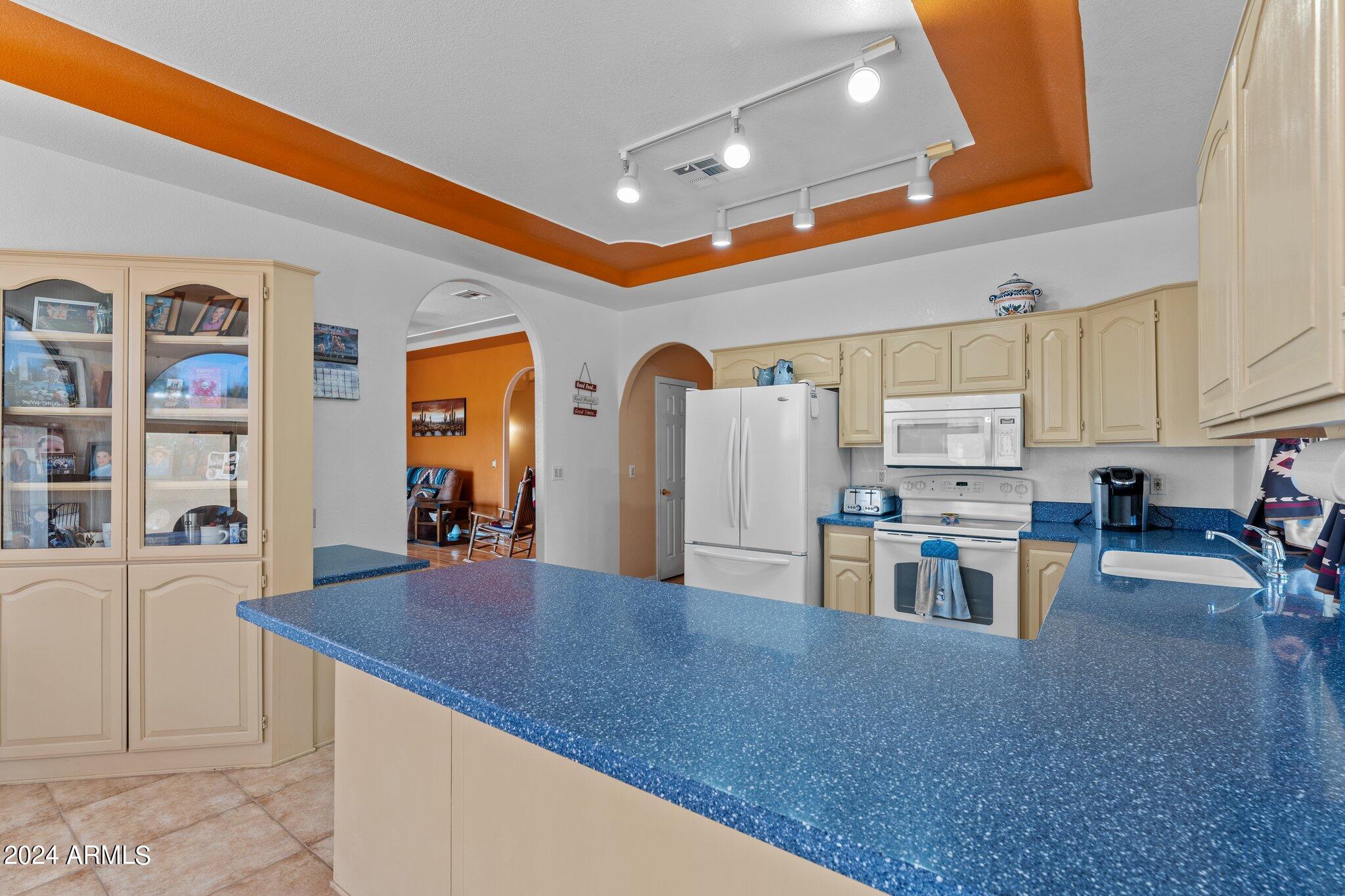 1216 Easy Street