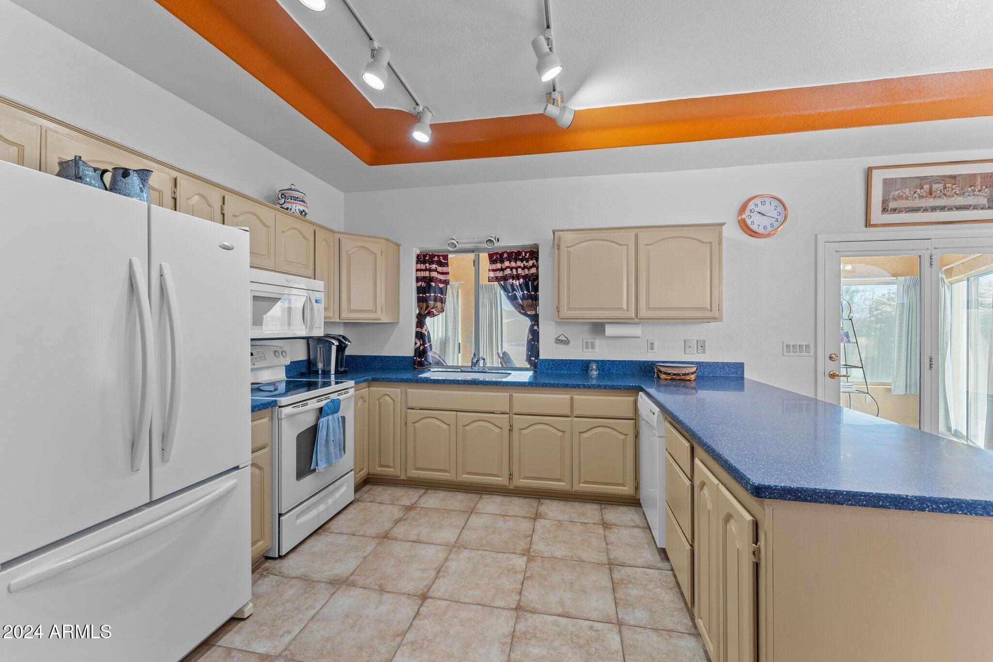 1216 Easy Street