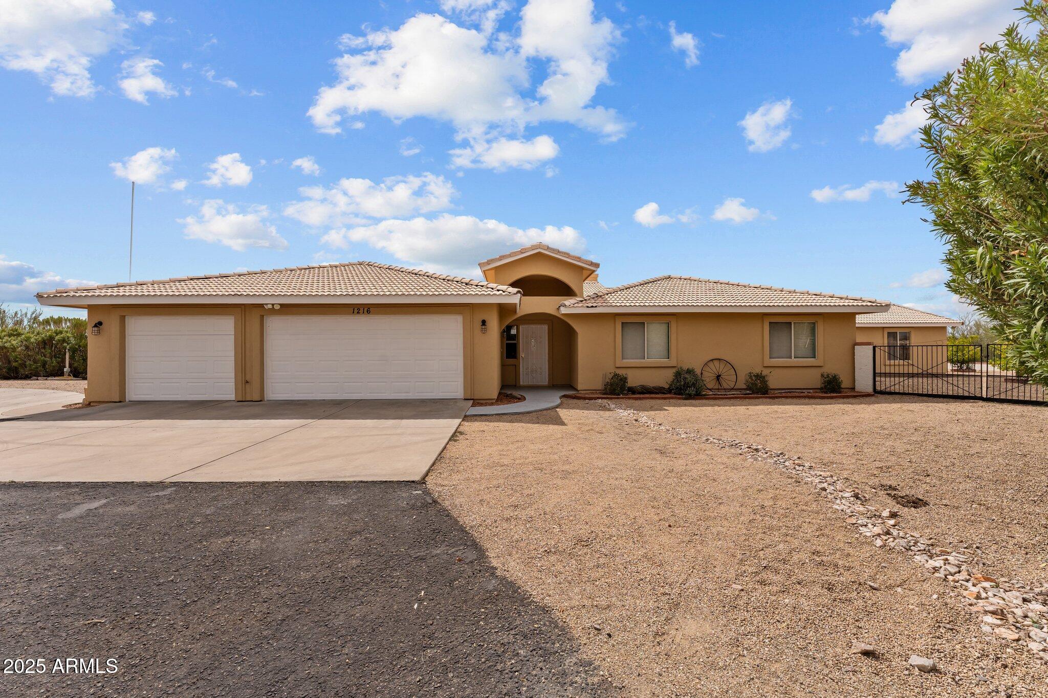 1216 Easy Street
