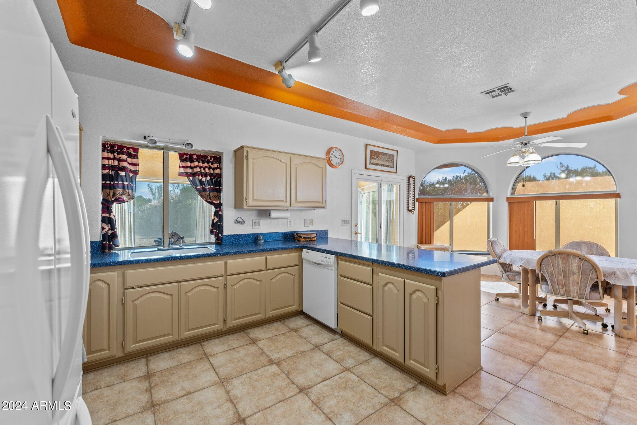 1216 Easy Street