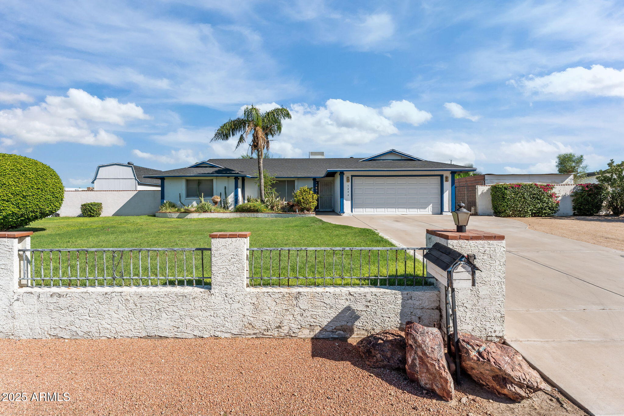 5244 W WALTANN Lane
