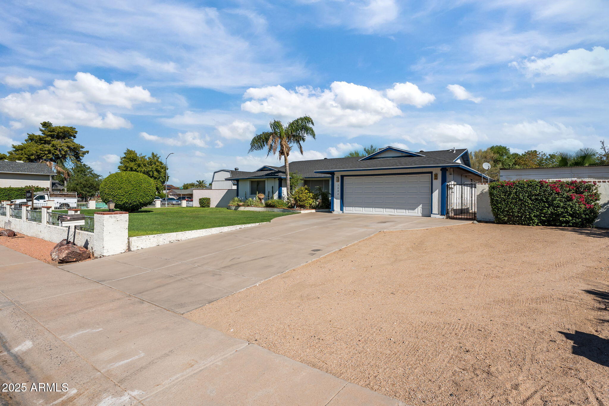 5244 W WALTANN Lane