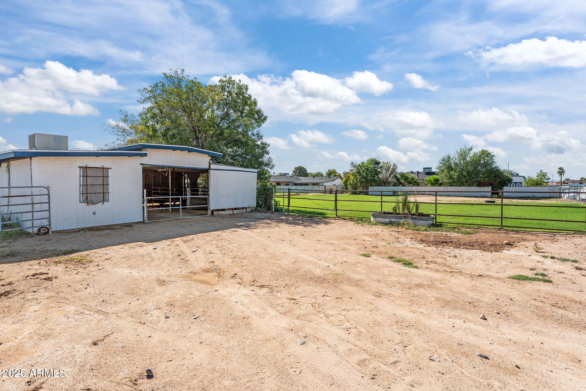 5244 W WALTANN Lane