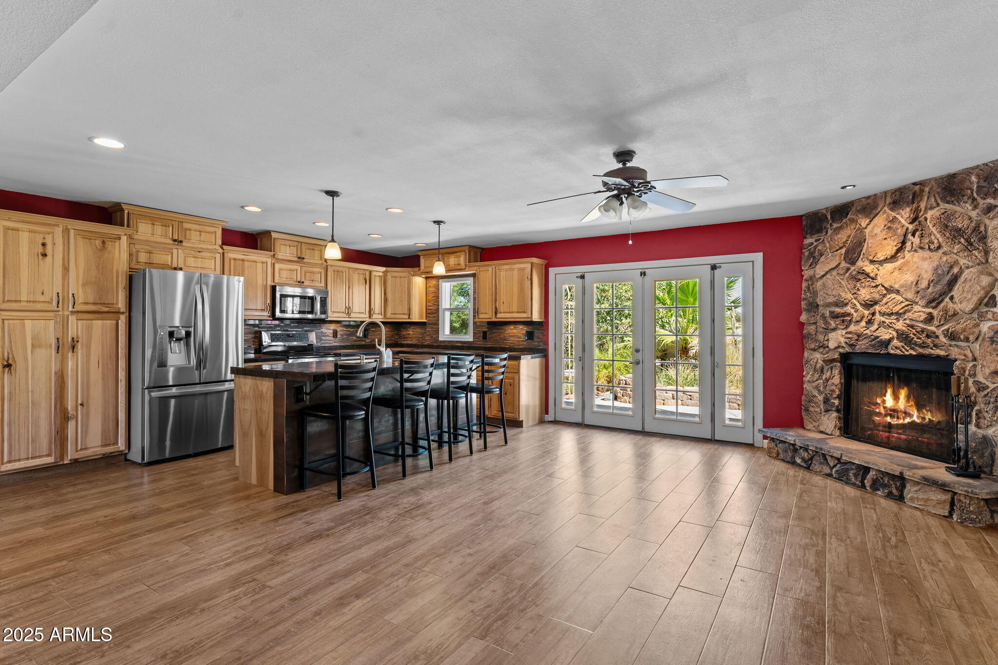 5244 W WALTANN Lane