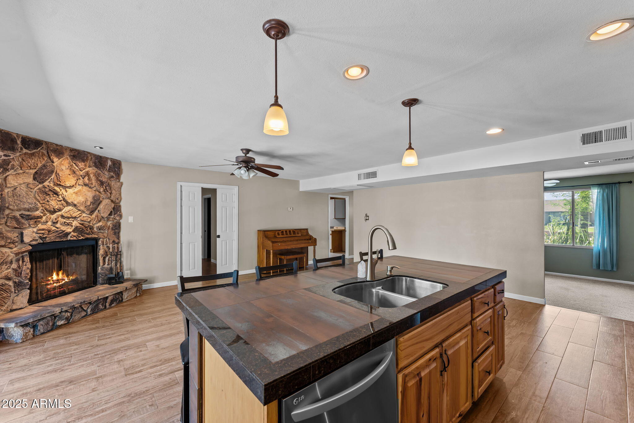 5244 W WALTANN Lane