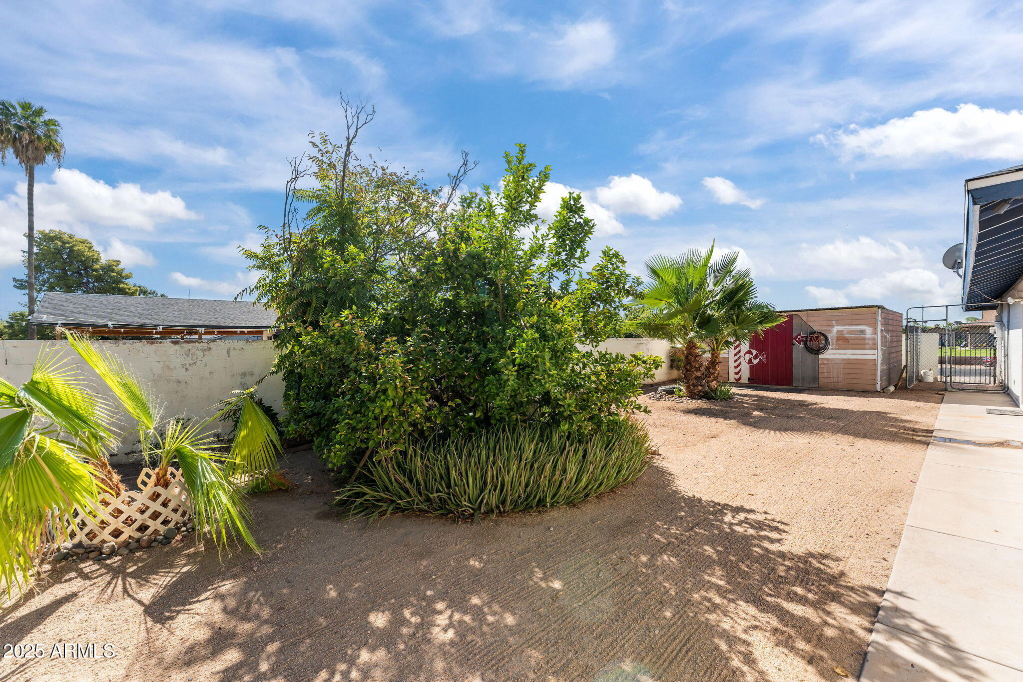 5244 W WALTANN Lane
