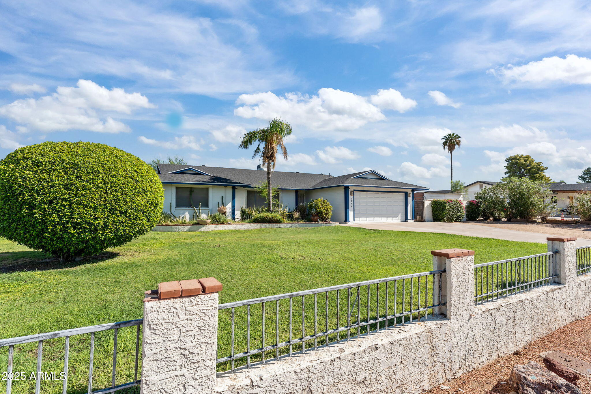 5244 W WALTANN Lane