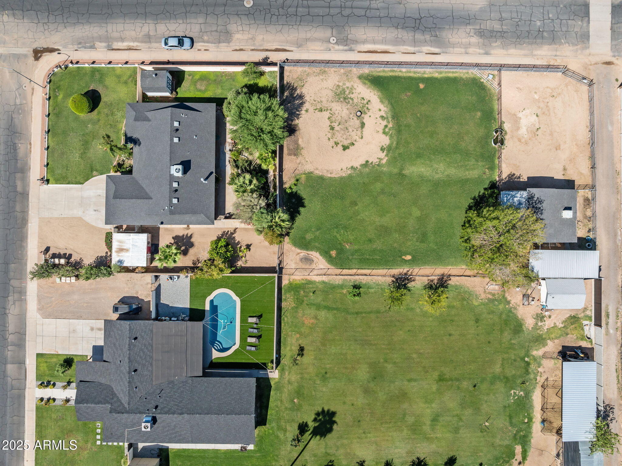 5244 W WALTANN Lane