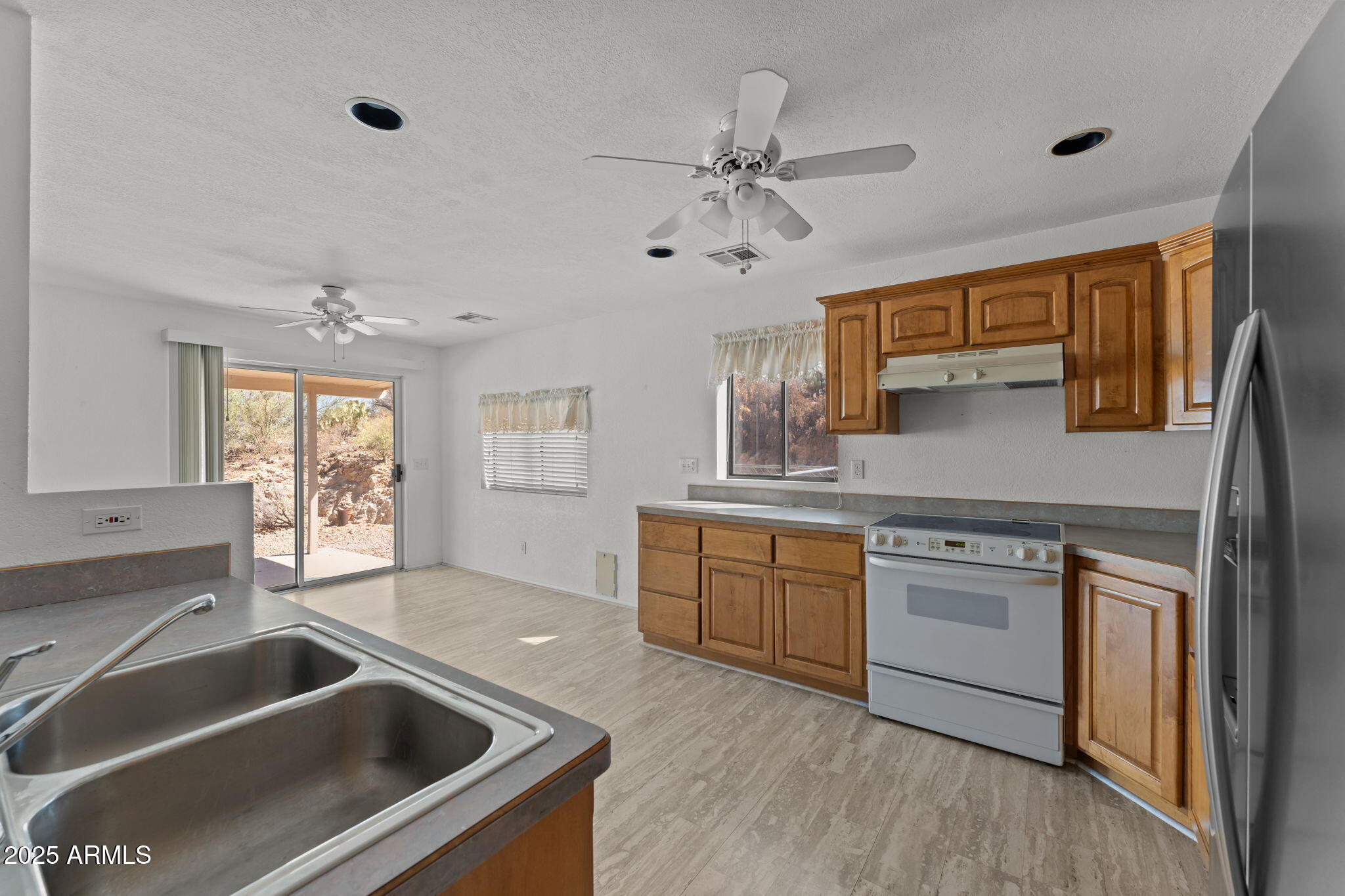 1660 VISTA Drive