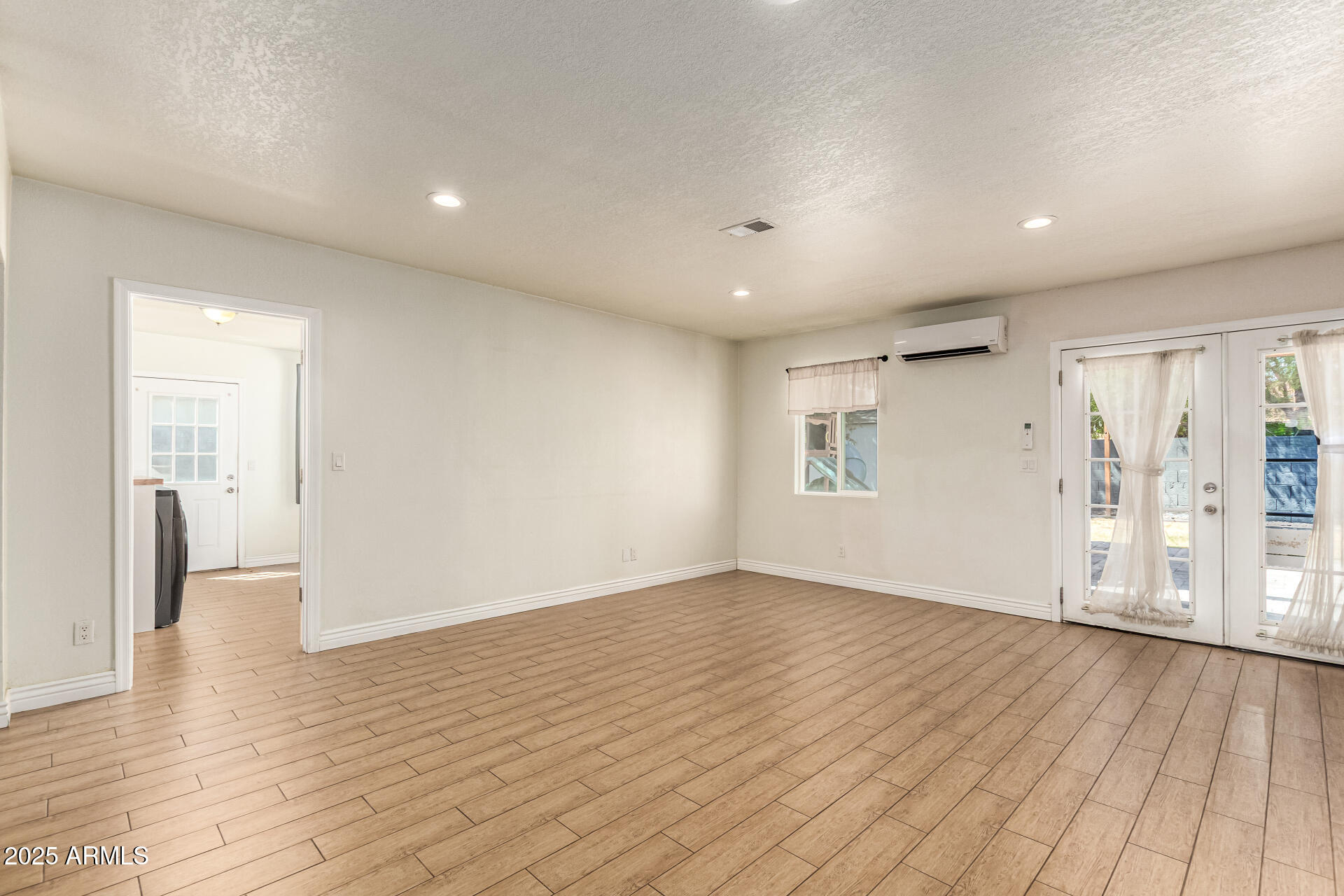 5228 W ASTER Drive